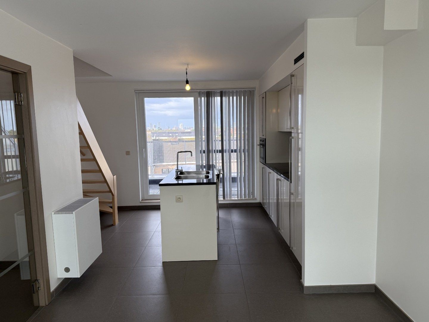 Instapklaar appartement met garage op centrale ligging te Bredene. foto 4