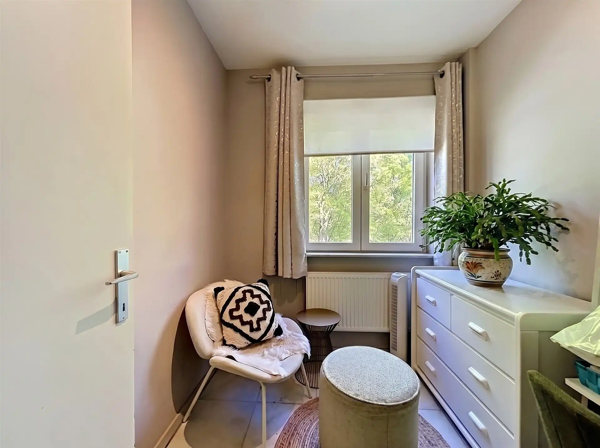 Half open bebouwing met 3 slaapkamers en garagebox op toplocatie!! foto 11