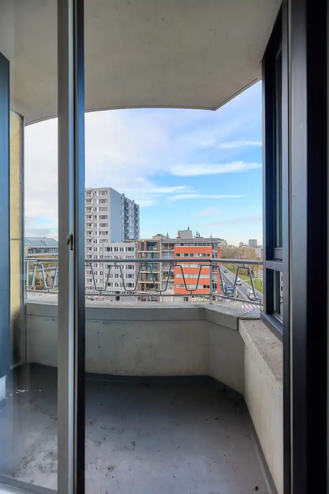 Hoogwaardig gerenoveerd en bijzonder elegant appartement met terras langs de Leie en panoramisch zicht over de stad Gent foto 8