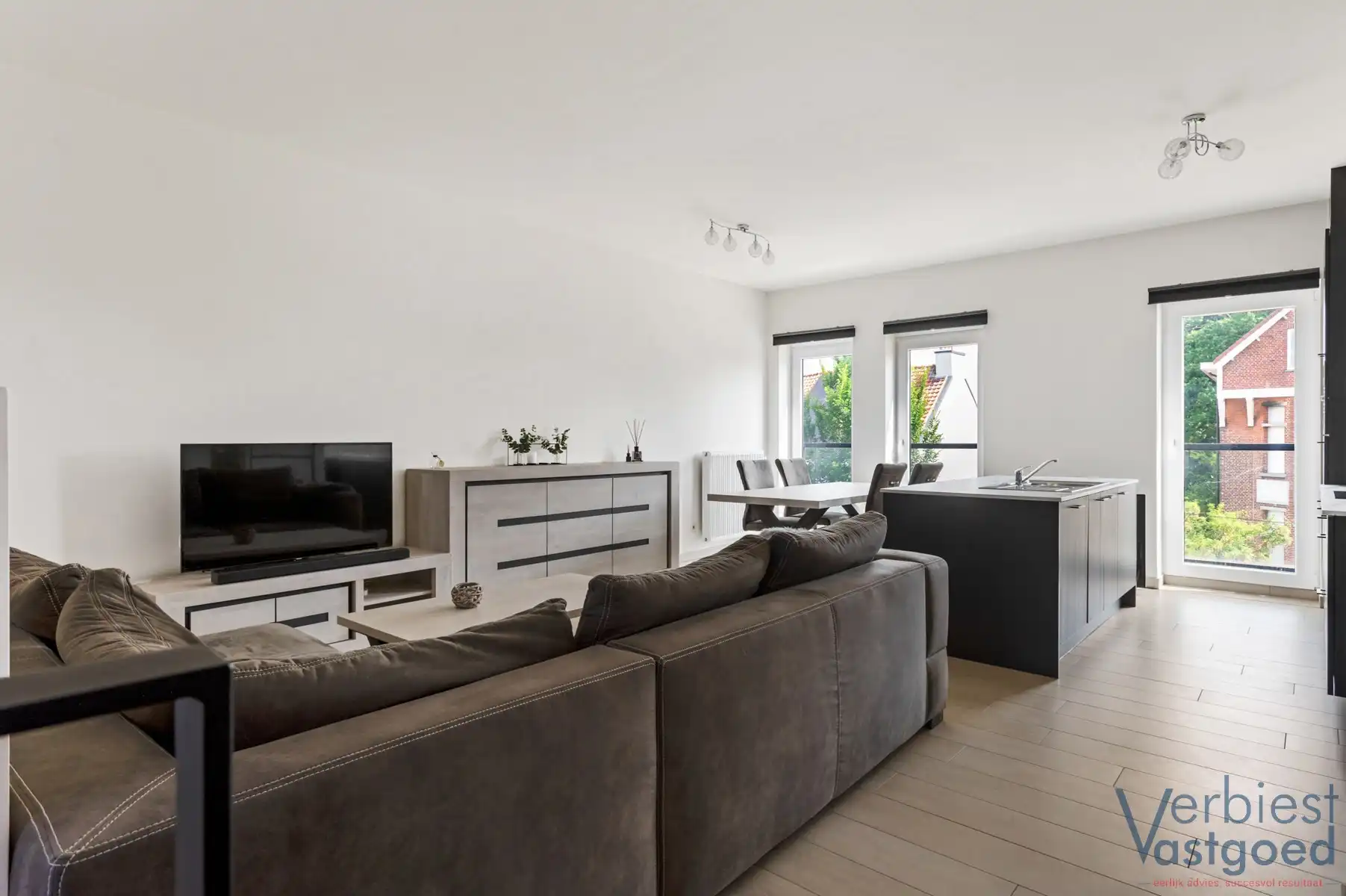 Luxueus en energiezuinig duplexappartement te huur in hartje Ekeren foto 2