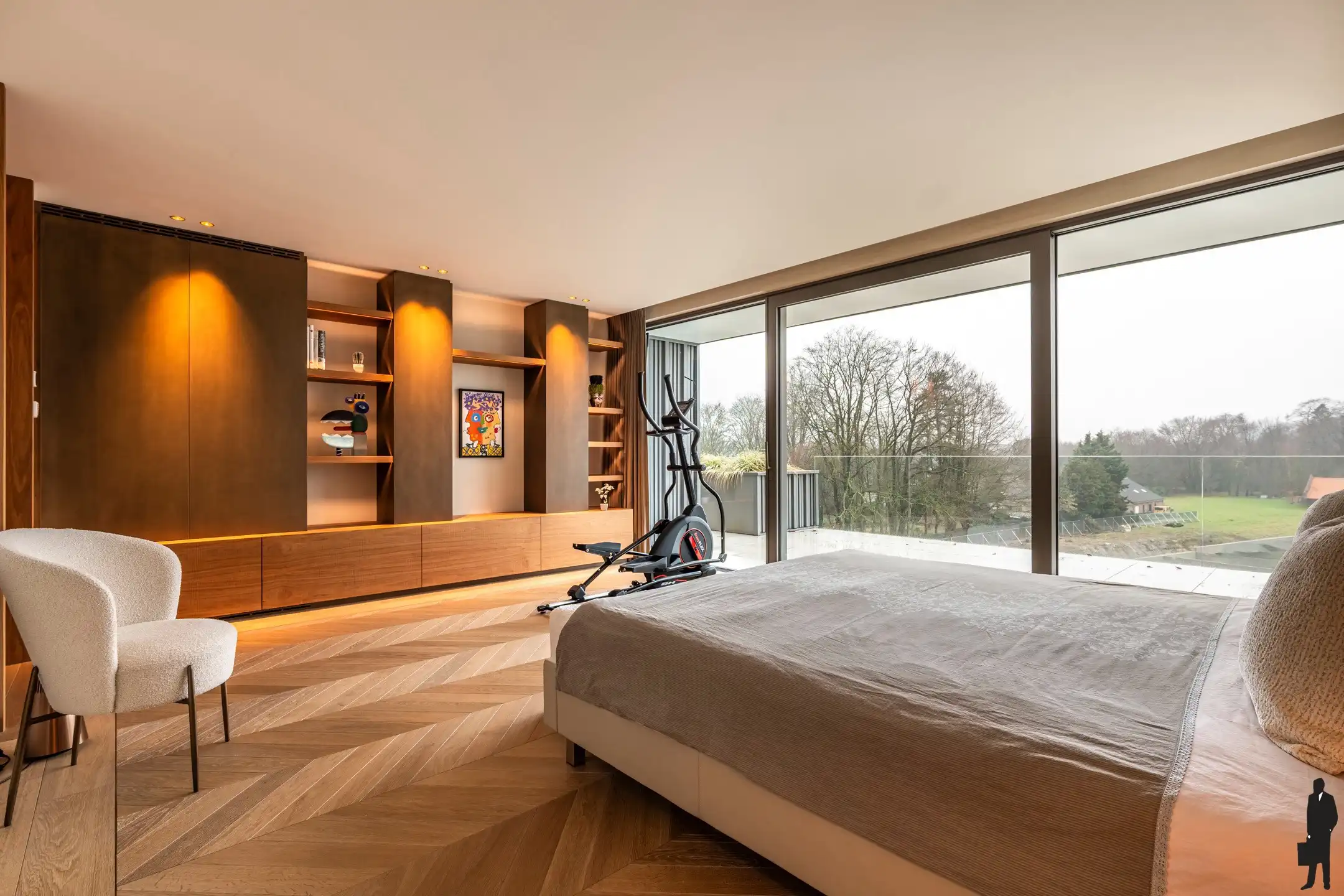 Exclusief villa-appartement van ca. 310 m² foto 17