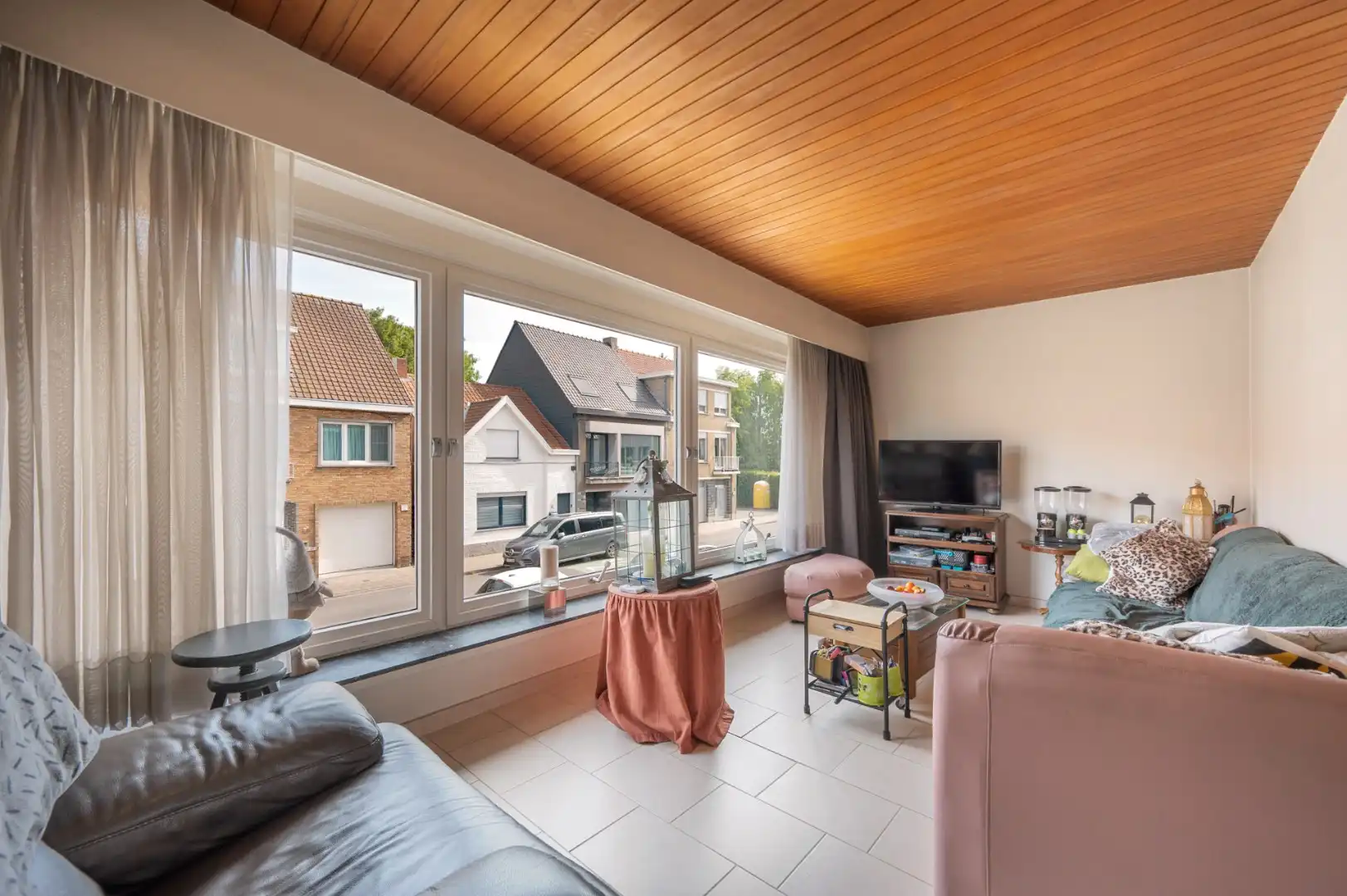 Ruime gezinswoning met tuin op uitstekende ligging in Sint-Kruis foto 5