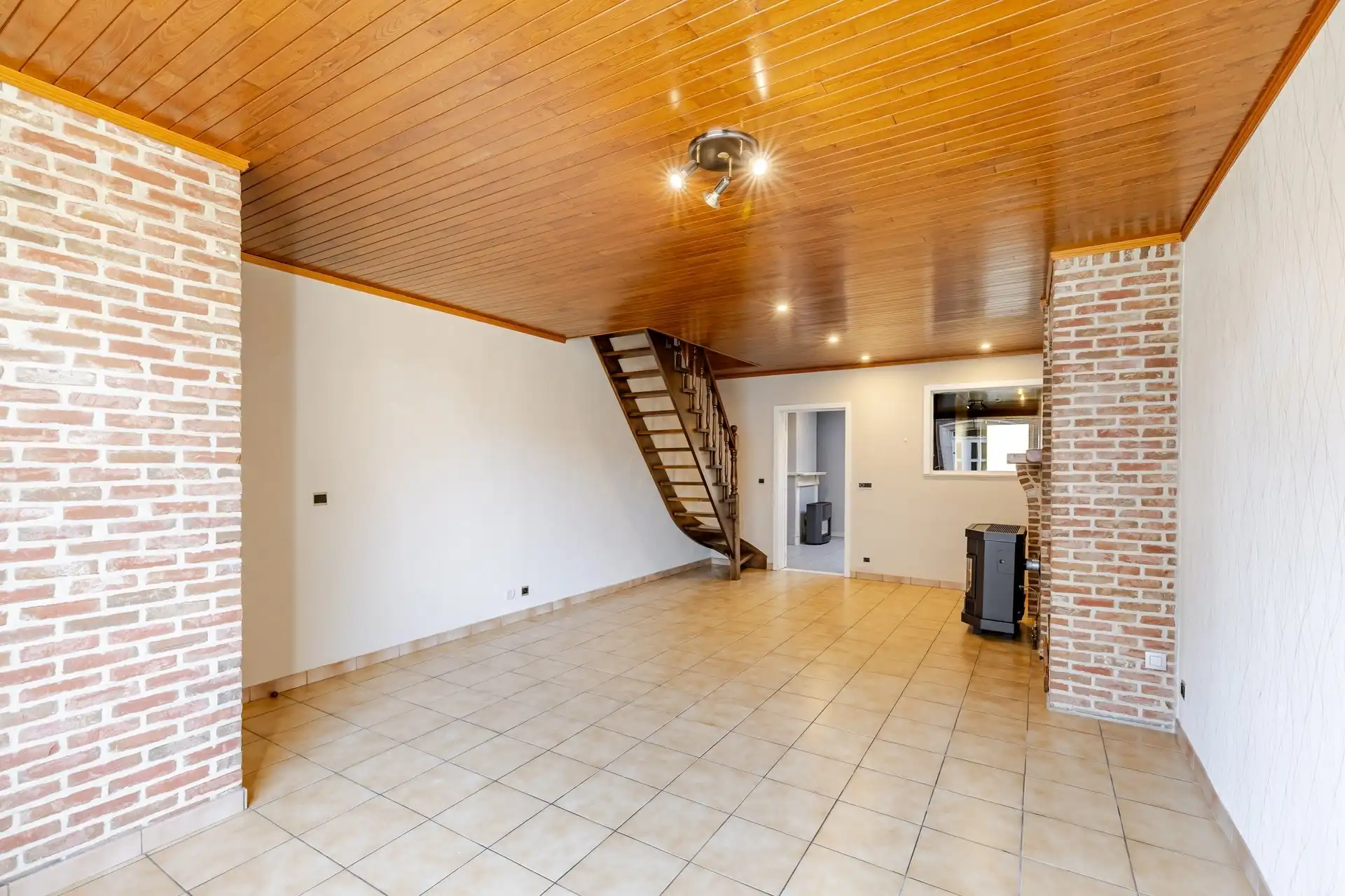 Leuke rijwoning in doodlopende straat in Wetteren foto 3