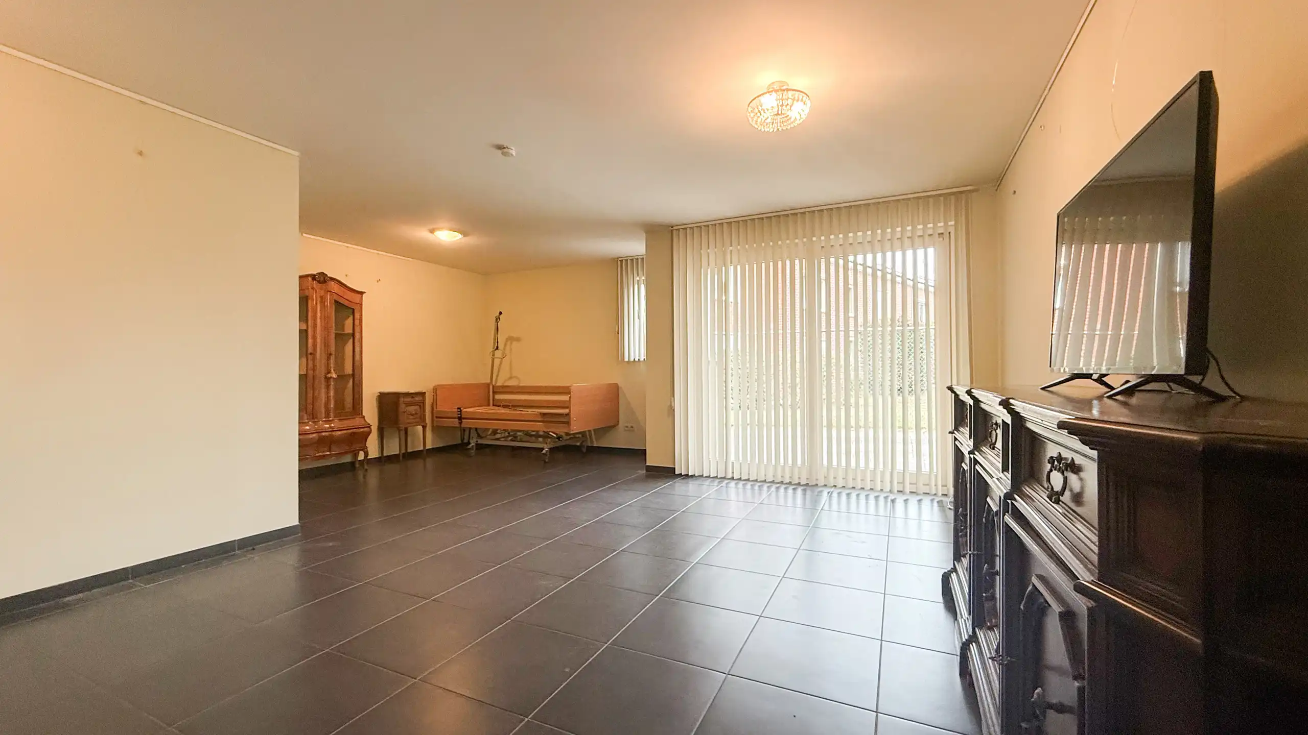 Veelzijdig investeringspand met 10 kamers, lift en kelder! foto 35