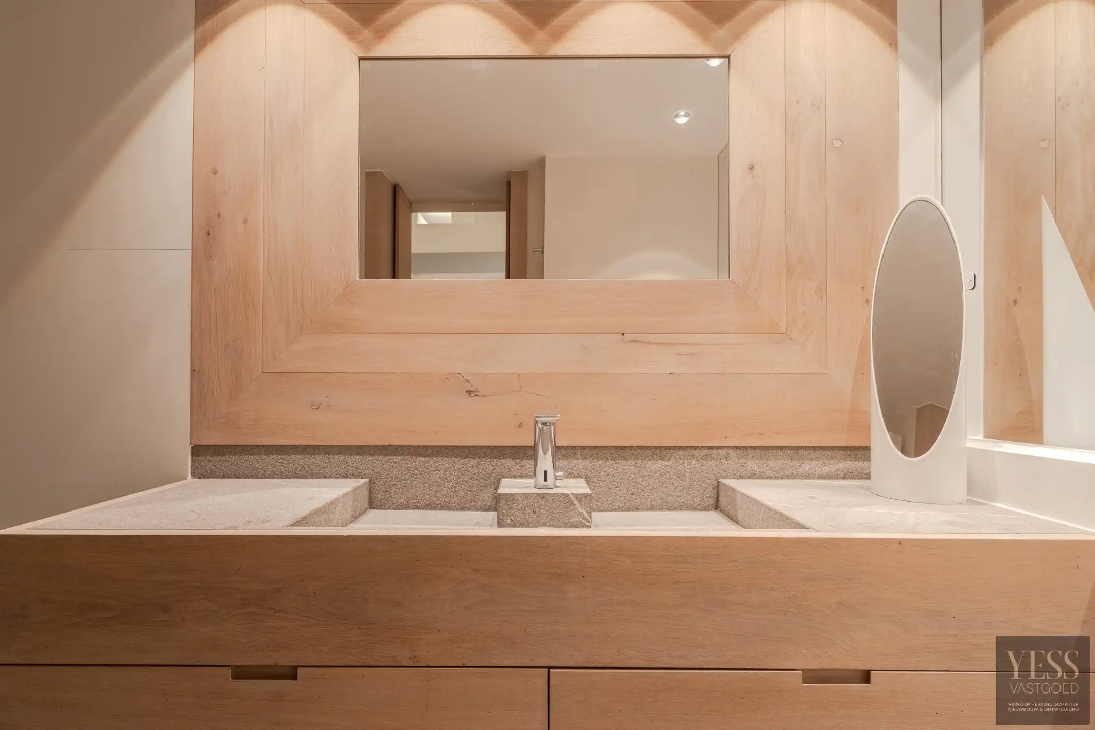 Exclusief lumineus gelijkvloers “design” app. hartje Zoute! foto 19