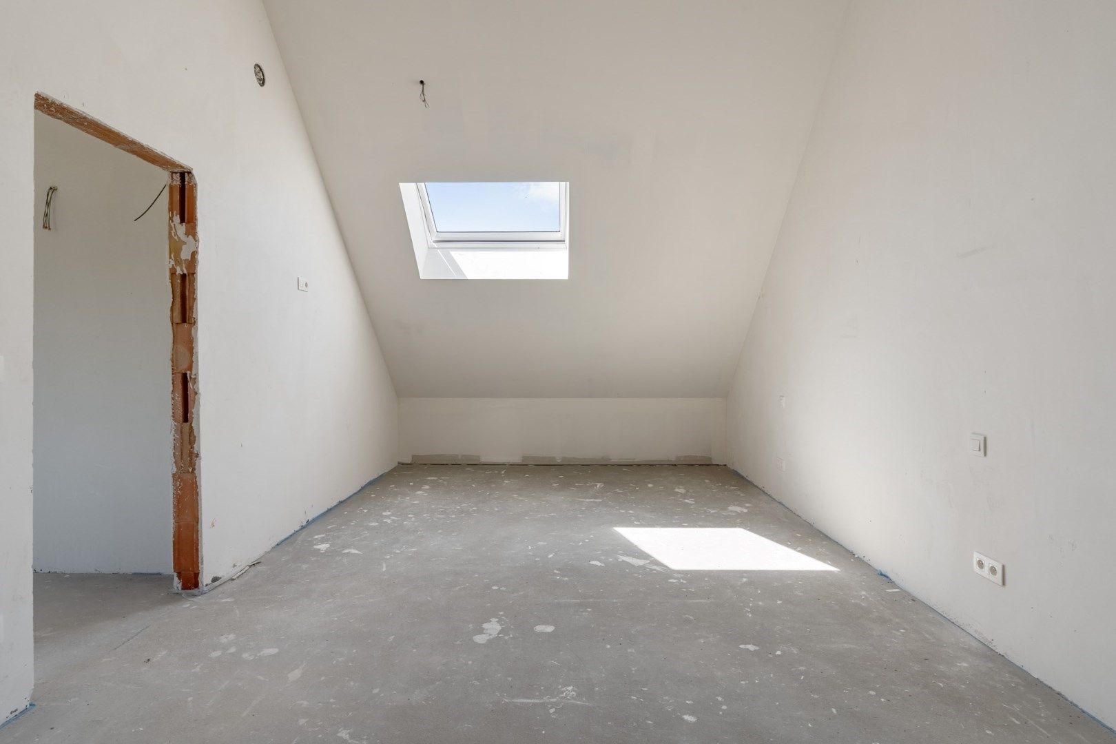 Exclusieve halfvrijstaande woning te koop na transformatie van bestaande hoeve naar 2 casco+ BEN-woningen!  foto 24
