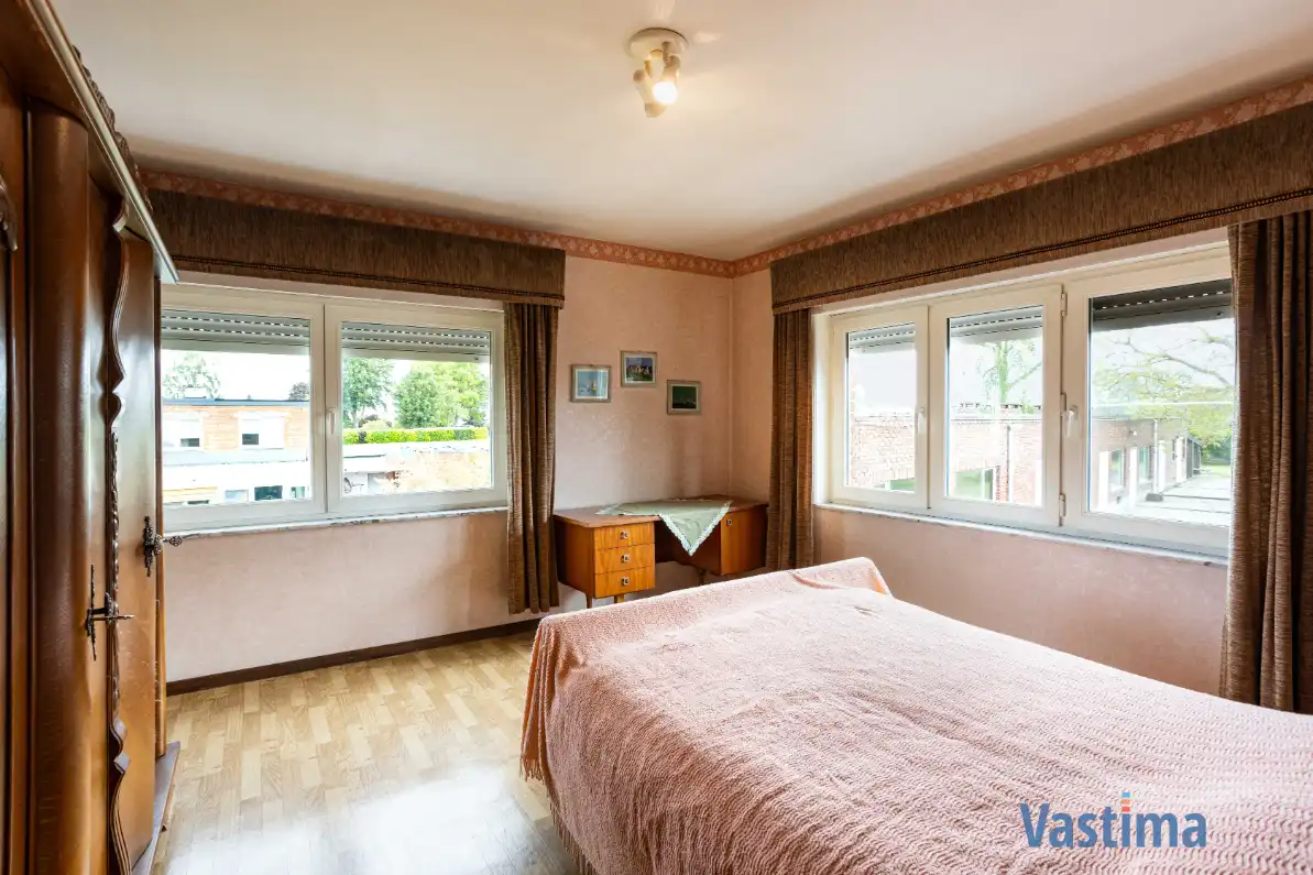 Woning met opslagruimte en grond op strategische ligging foto 15