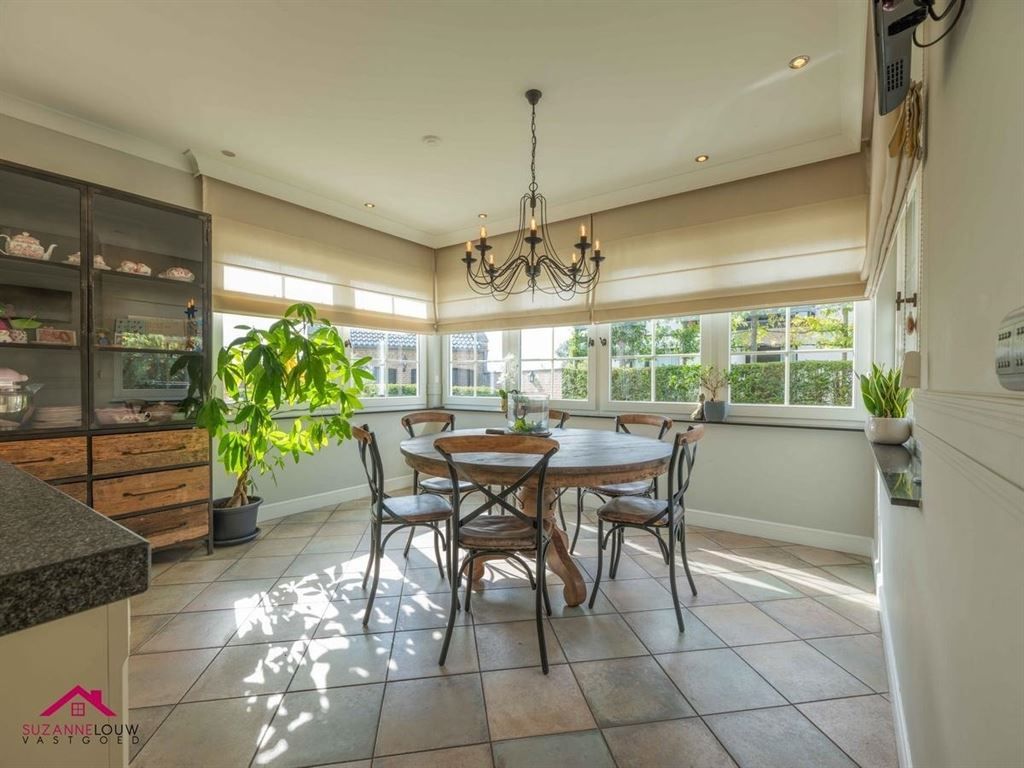 Landelijke villawoning met dubbele vrijstaande garage foto 29