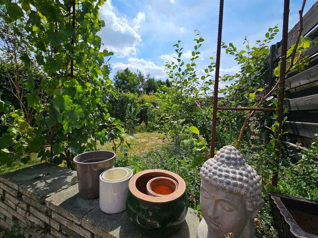prachtig gerenoveerde en bemeubelde woning foto 12