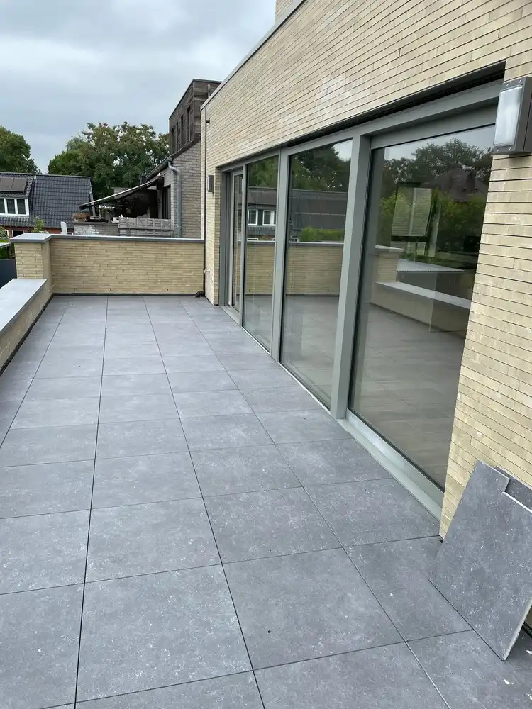 Prachtig nieuwbouw appartement van 3 jaar oud zéér rustig gelegen in het centrum met 2 slaapkamers en ruim terras. foto 5