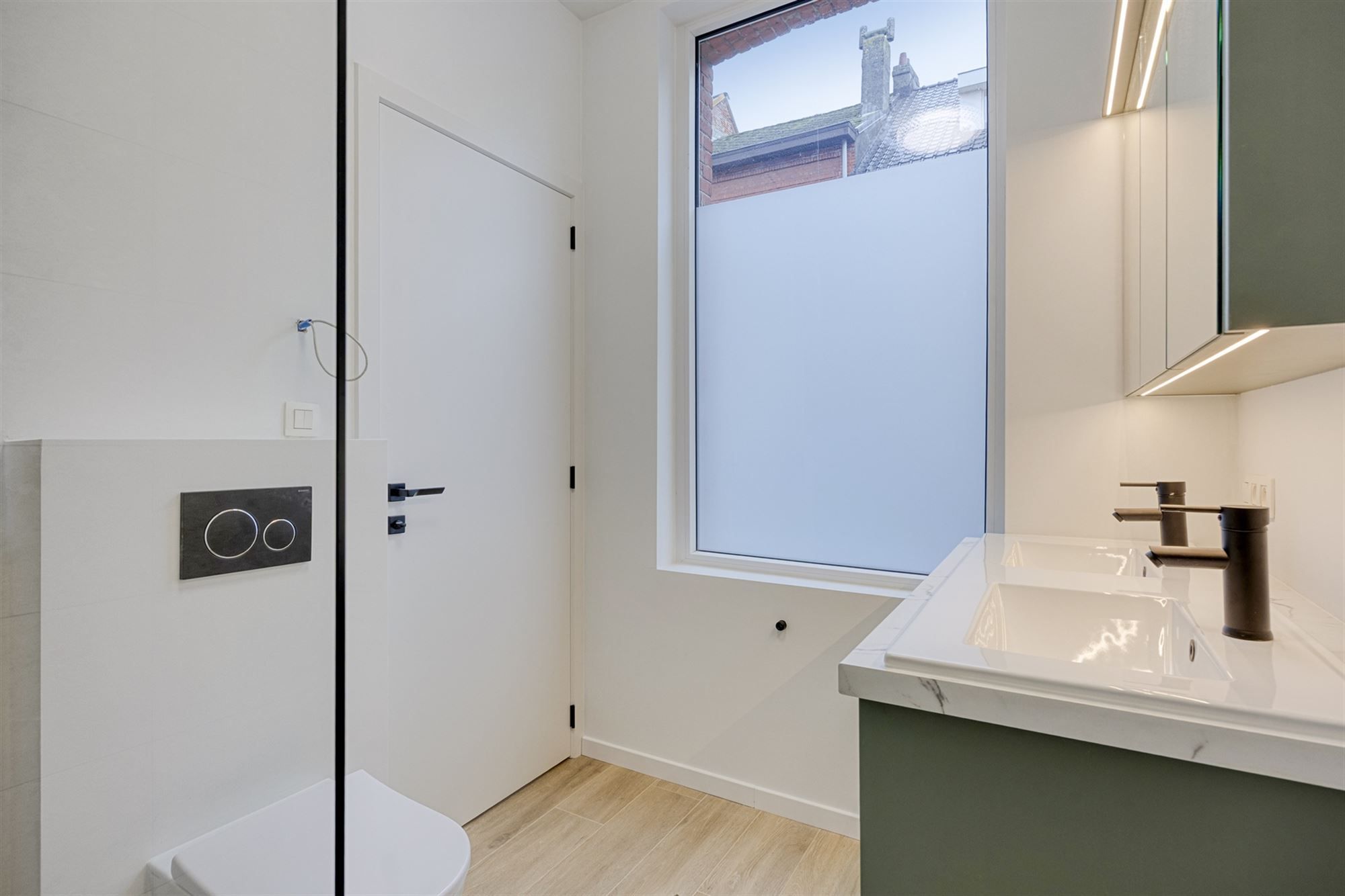 uniek gerenoveerde stadswoning met 4 slks en tuin foto 15