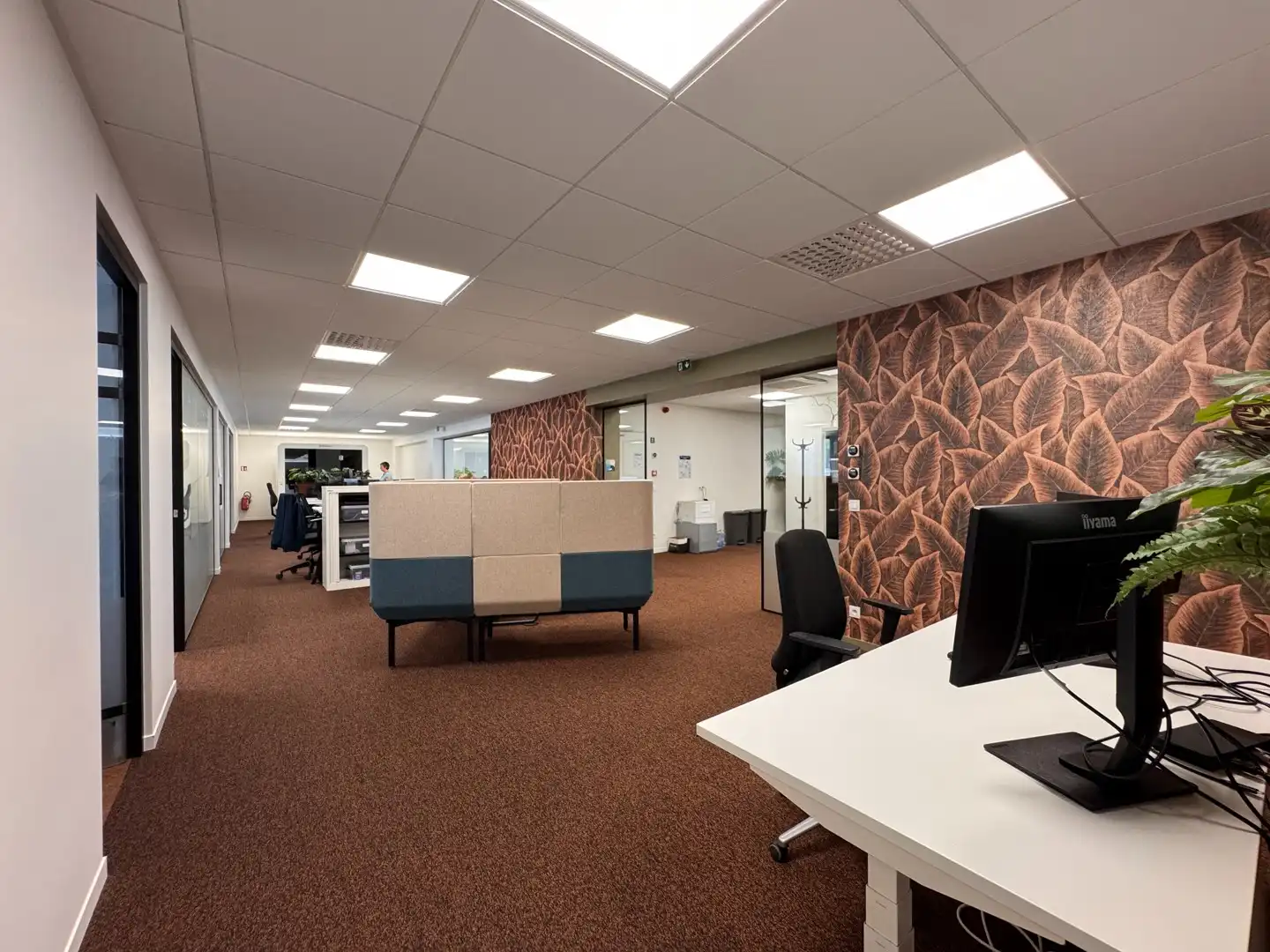 Kantoorverdieping van 450 m² te Oostkamp foto 3