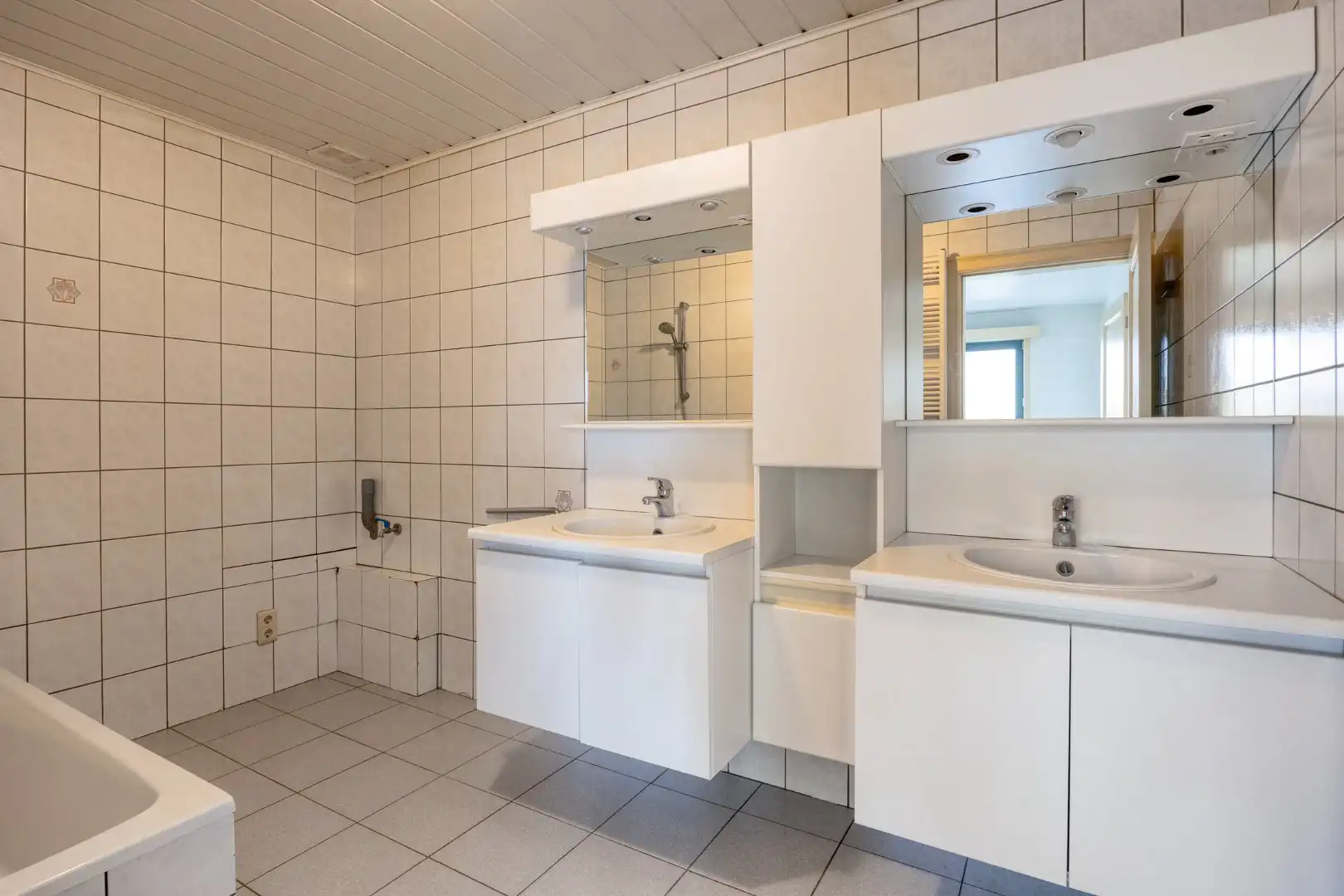 Gebouw met 4 appartementen foto 18