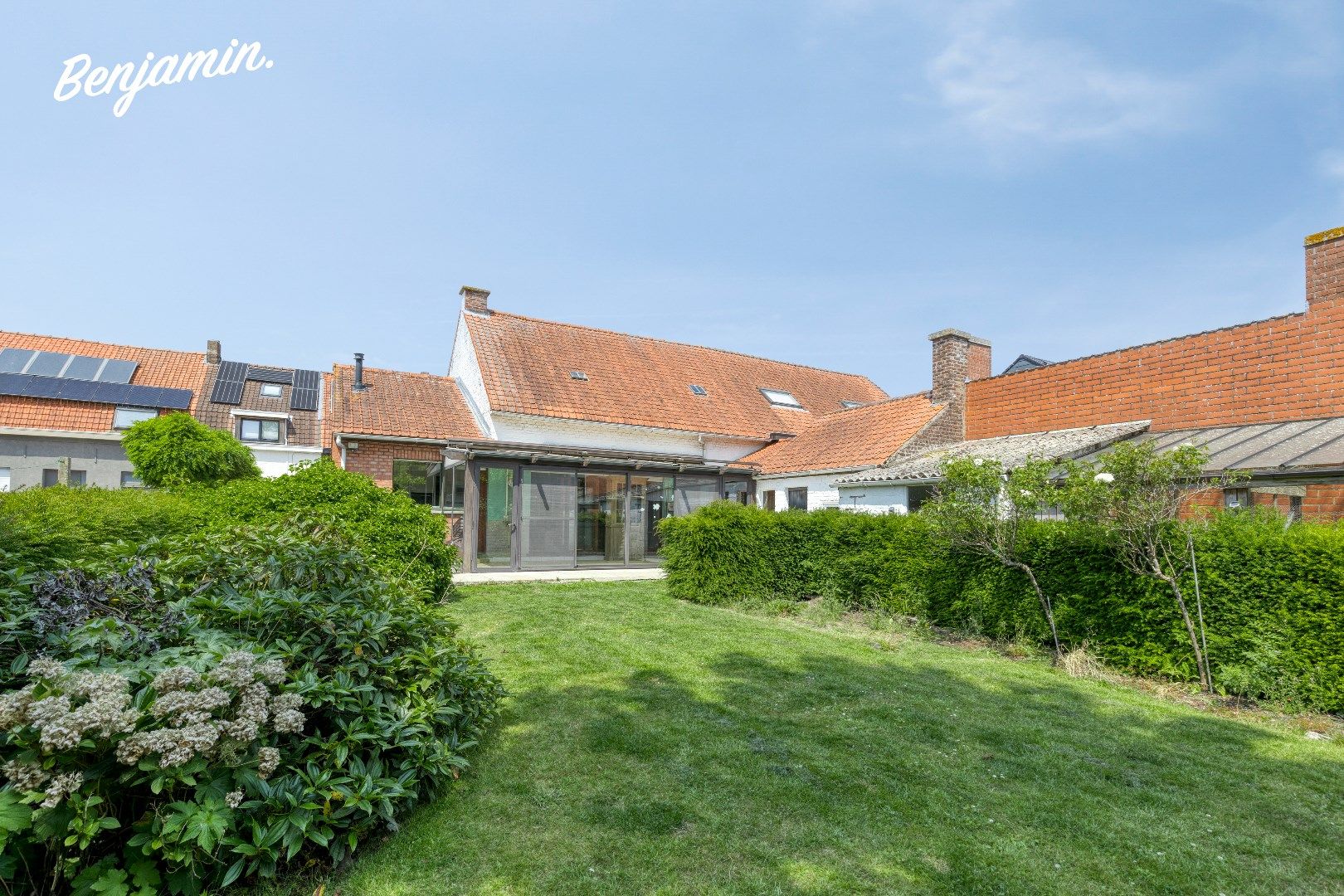 Halfopen woning met 3 slaapkamers, zonnige tuin en garage in Geluwe foto 2