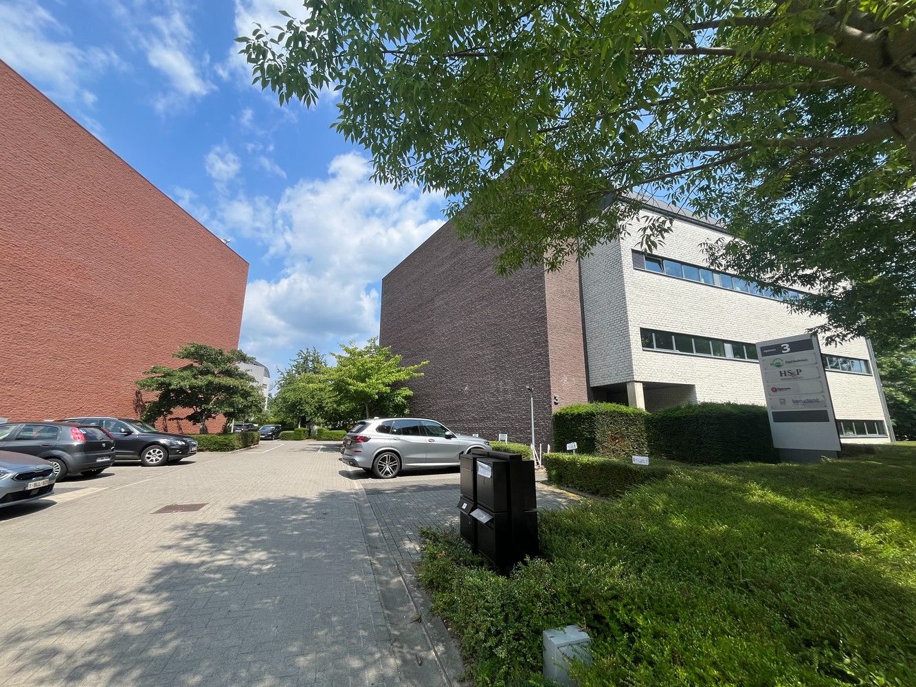 440 m² kantoor + 8 parkings foto 24