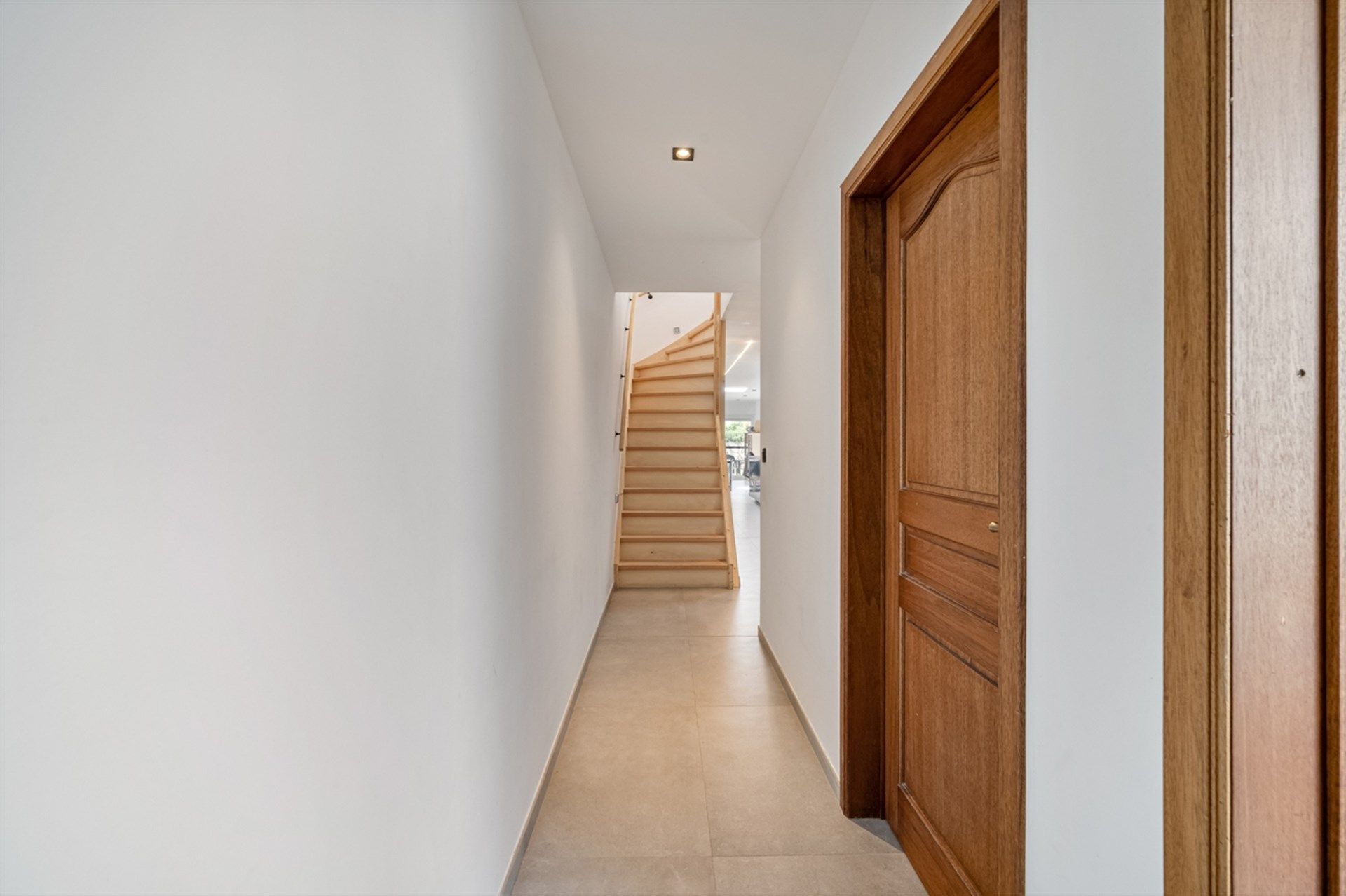 Volledig gerenoveerde woning in De Klinge foto 8