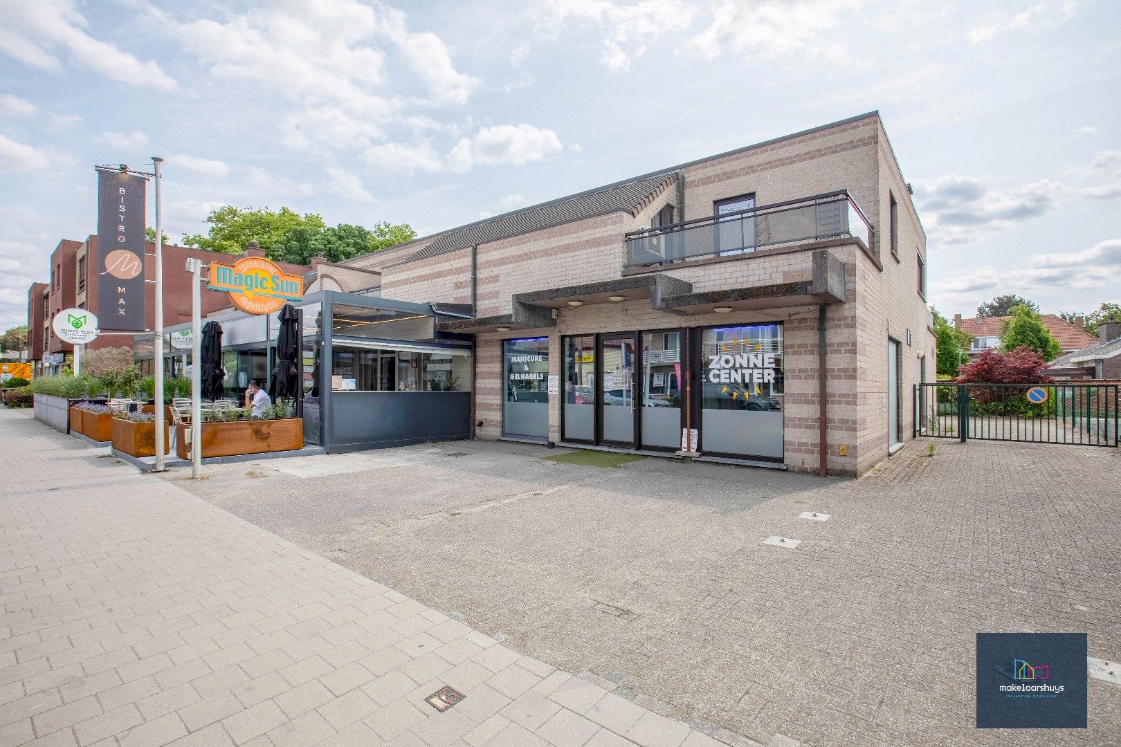 Handelspand/winkelruimte op toplocatie foto {{pictureIndex}}