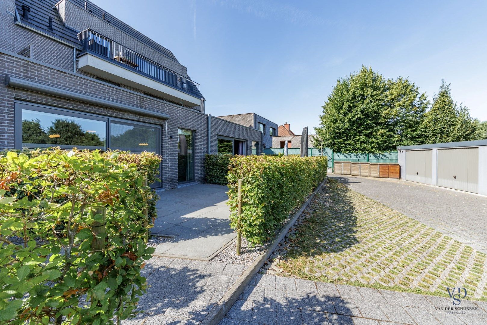 Gelijkvloers 2 slpk-appartement met terras foto 29