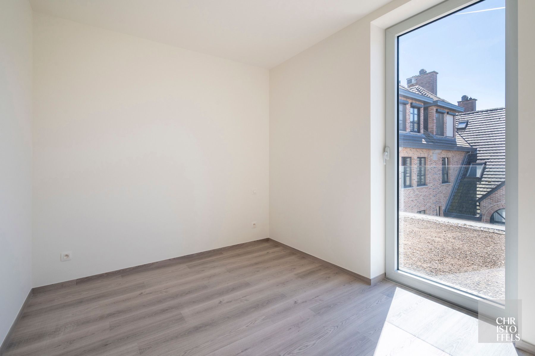 TE HUUR - Nieuwbouw 2-slaapkamerappartement in hartje Lanaken! foto 9