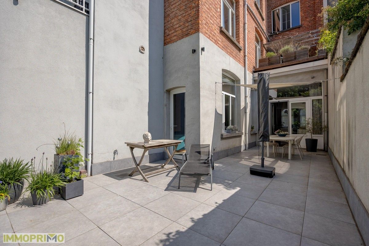 Ruim en stijlvol 1-slaapkamerappartement met zuidtuin en terras foto 17