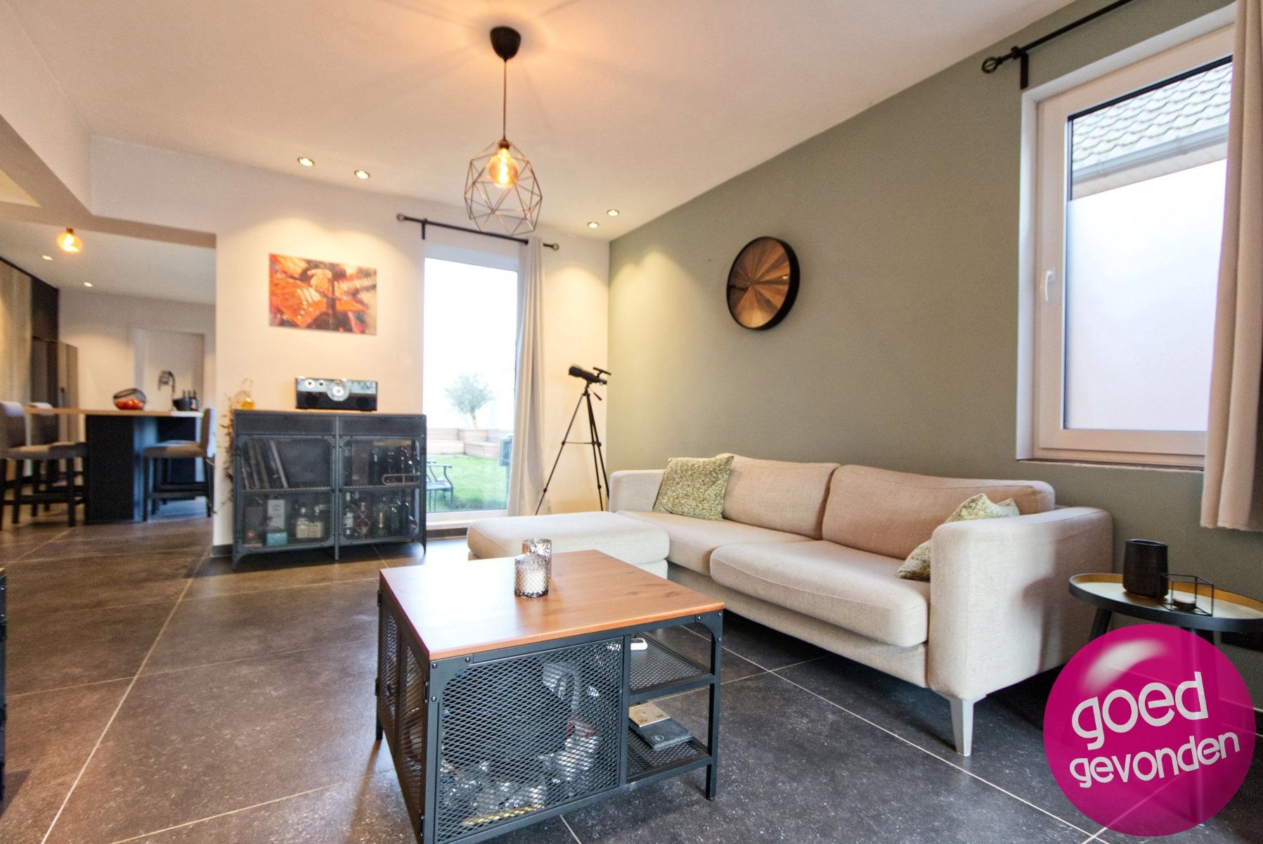 HOB - GERENOVEERD - 3 SLK - 2 BDK - TUIN - TERRAS - PARKING foto 4