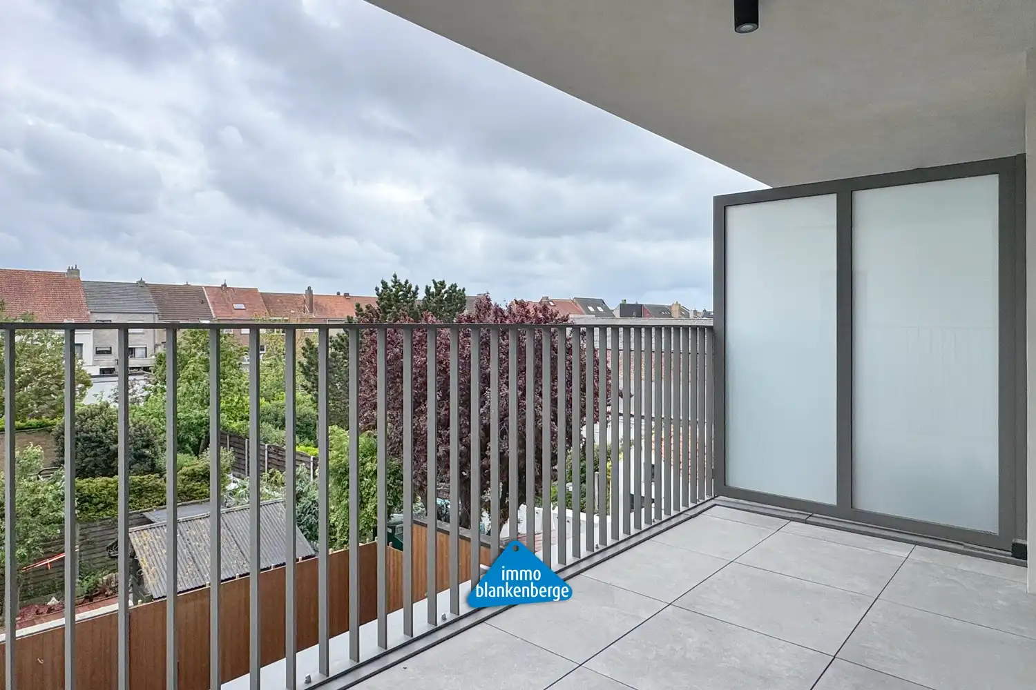 Modern nieuwbouwappartement met 1 slaapkamer met zonnig terras foto 3