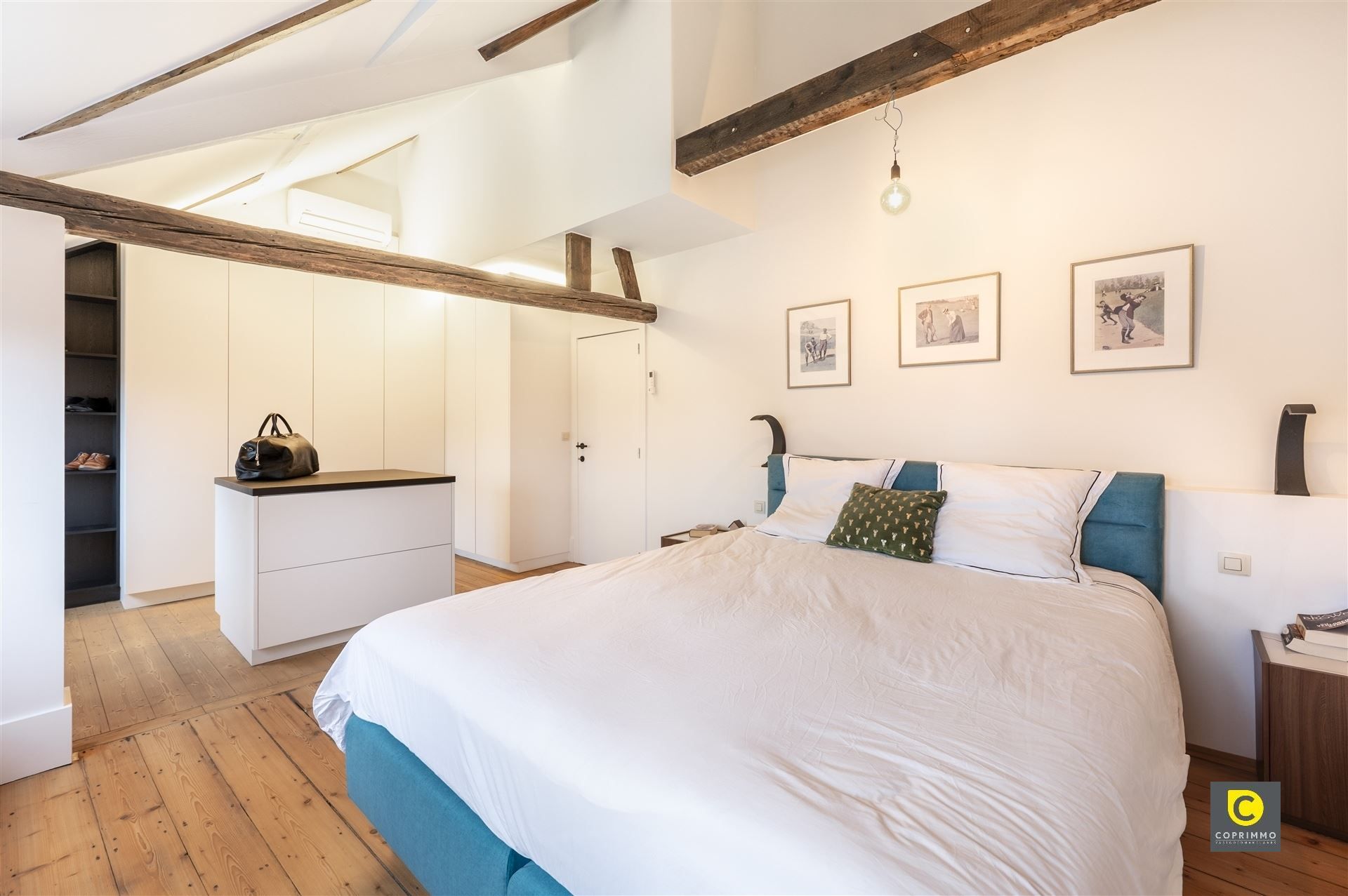 Unieke meesterwoning met garage foto 20