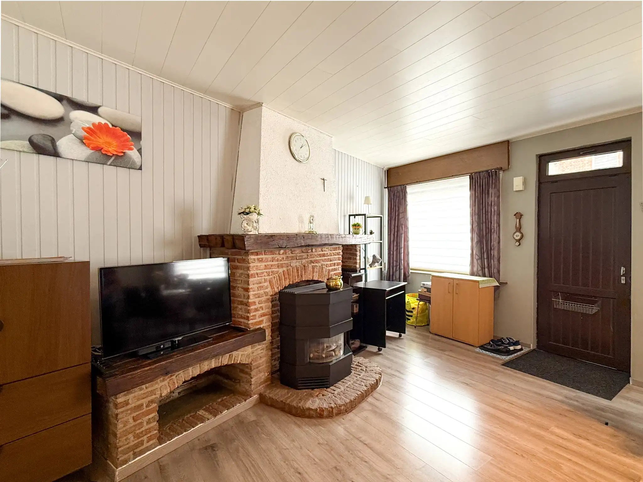 Woning met drie slaapkamers en garage te koop in het hartje van Beveren  foto 5