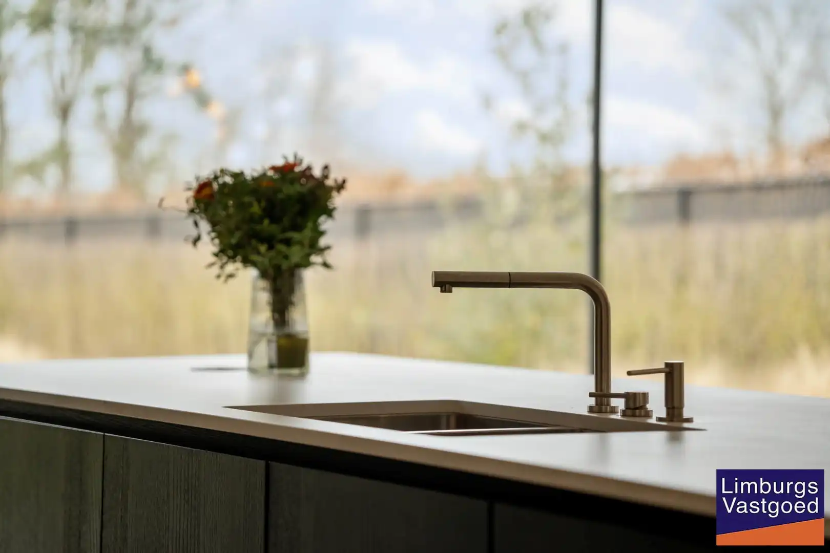 Hoogwaardig afgewerkte gezinswoning, 4 slpk, op 48a23ca, nabij centrum foto 7