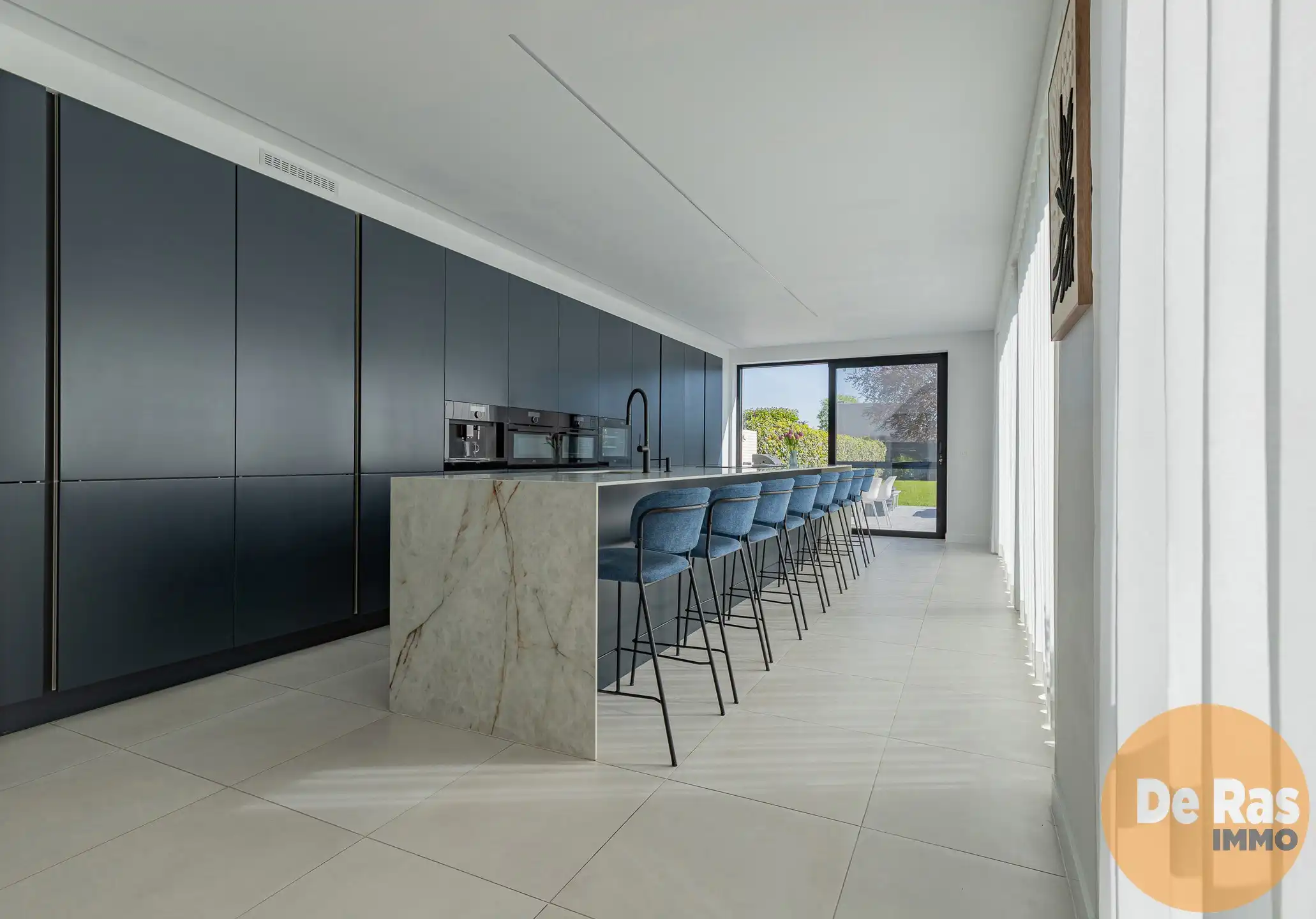 WICHELEN - Exclusief gerenoveerde woning met 4 slaapkamers foto 11