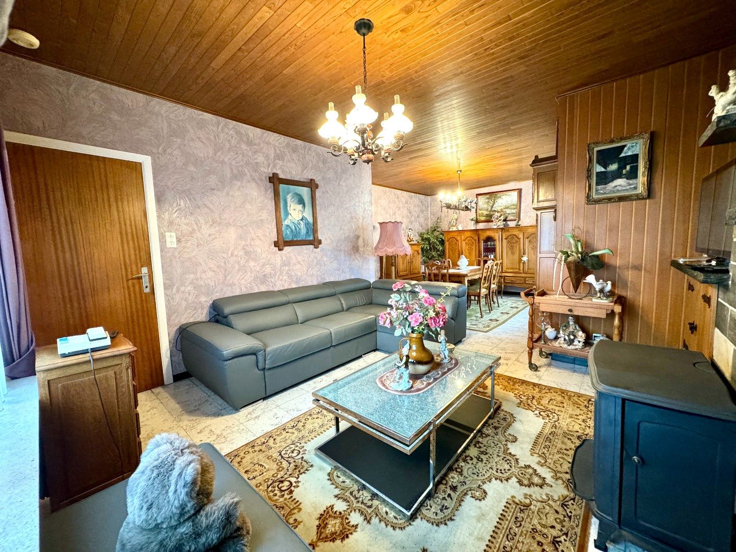 TE RENOVEREN WONING MET 4 SLPKS, TUIN EN DUBBELE GARAGE foto 8