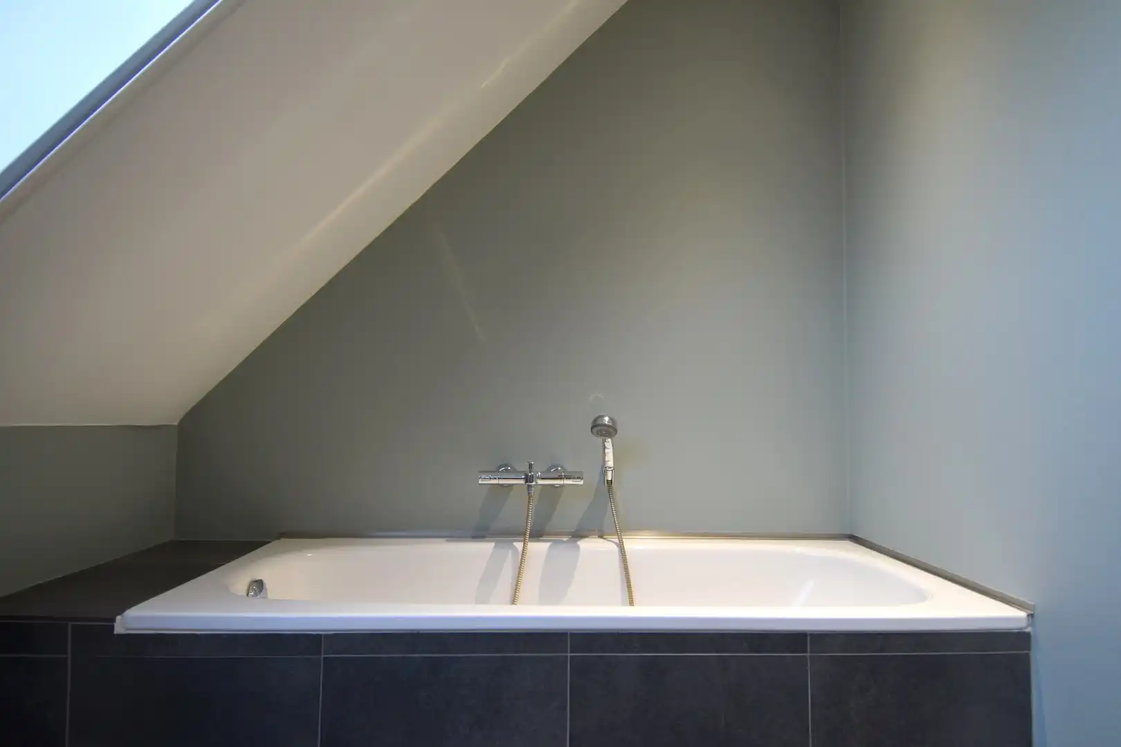 Rustig gelegen open bebouwing met 4 slaapkamers te Gullegem foto 16