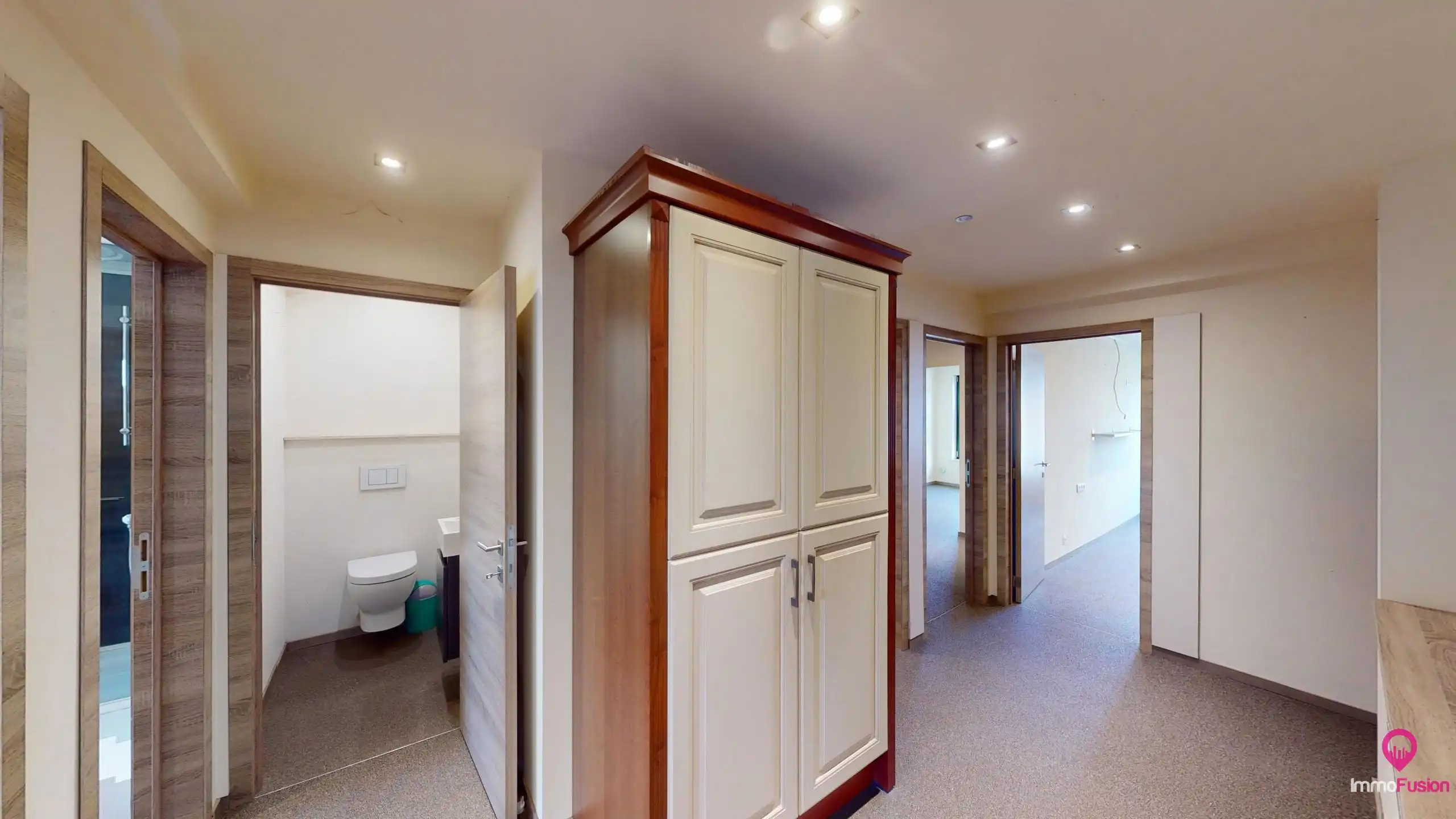 Strategisch gelegen woon-werkpand met ruime studio! foto 9