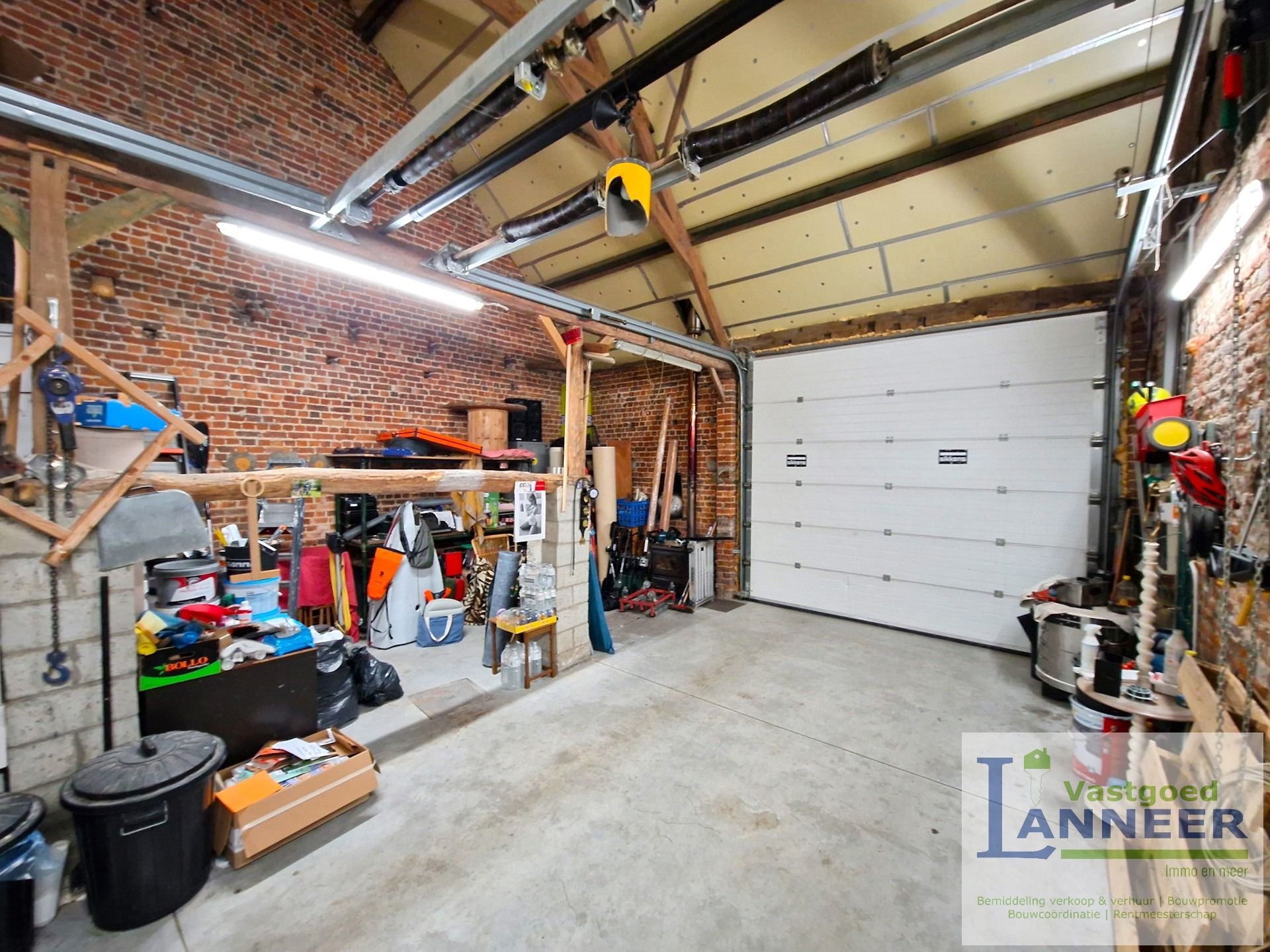 Ruime woning met grote garage en tuin in Bever foto 10