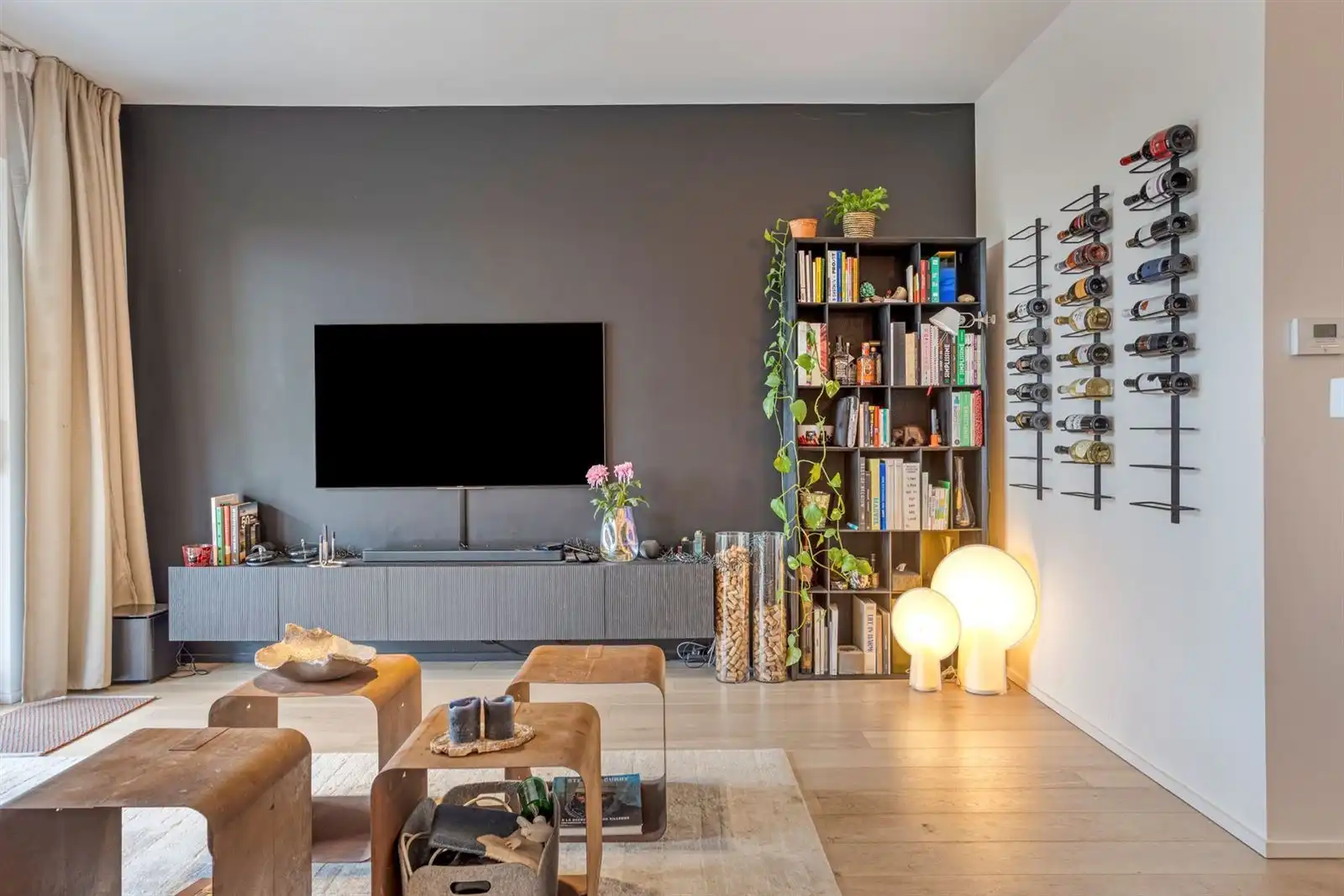 Prachtig recent gelijkvloers appartement met 2 slaapkamers, tuin en parking foto 7