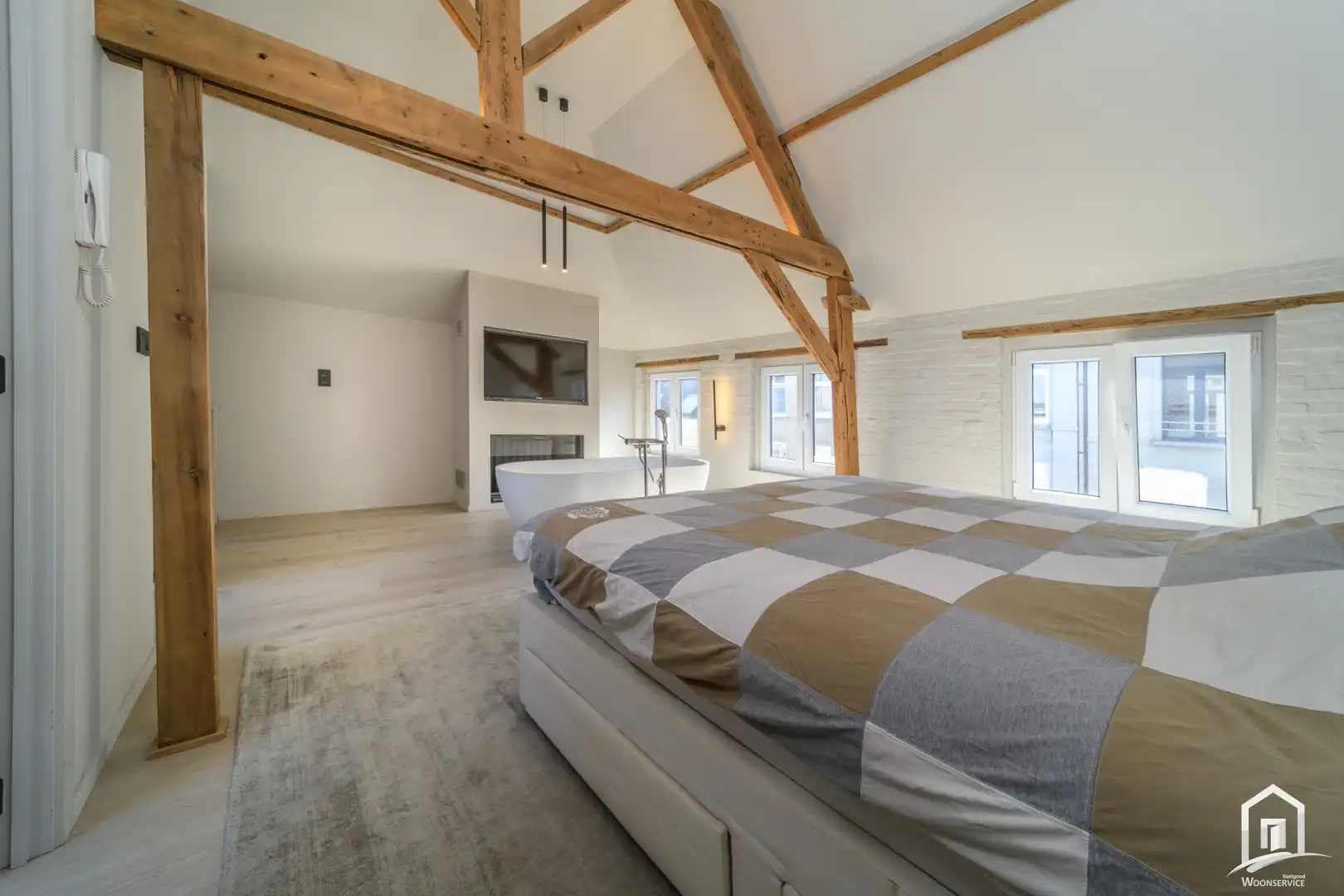 Unieke loftwoning met inpandige garage foto 18