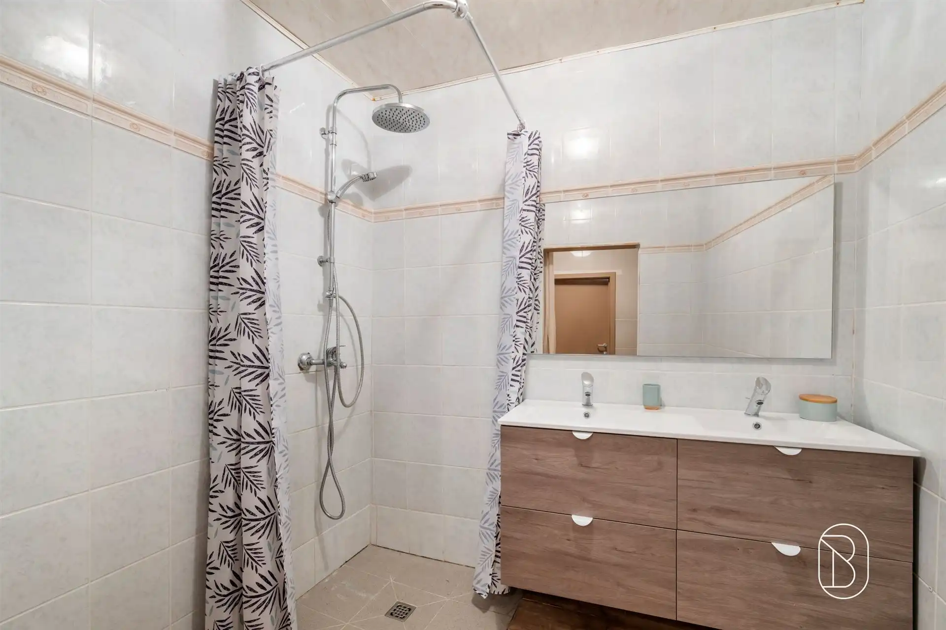 Mooie woning met een enorme potentieel!  foto 17