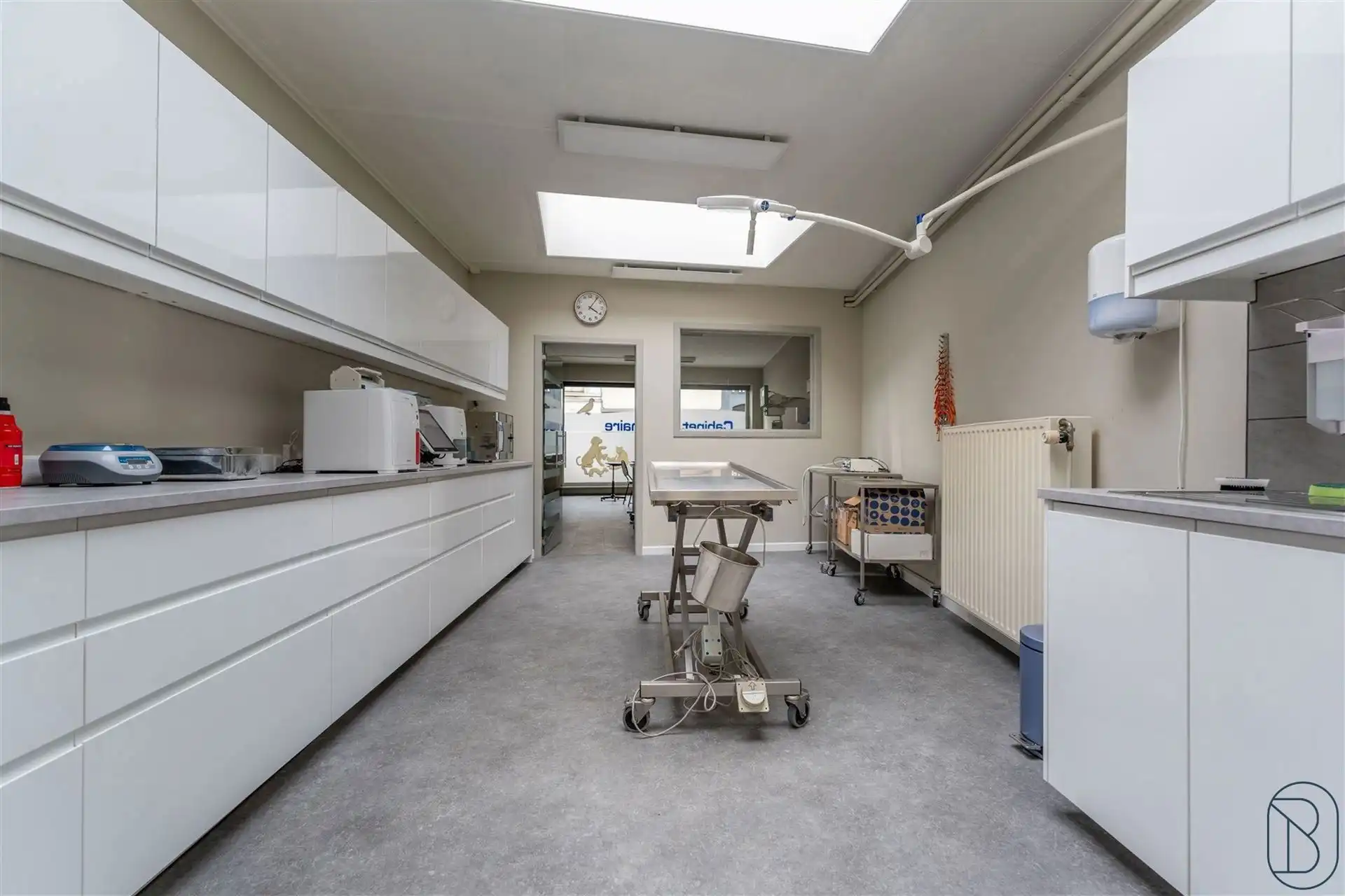 Indrukwekkend handelspand met woonst (6 SLK)! foto 10