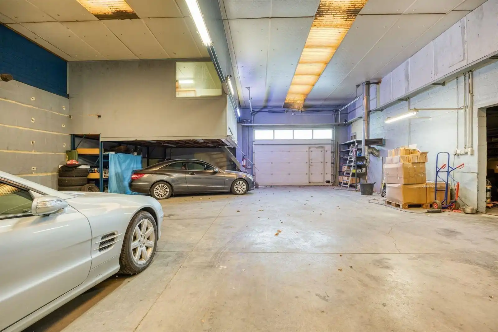 Loods met woning en loft te koop foto 3