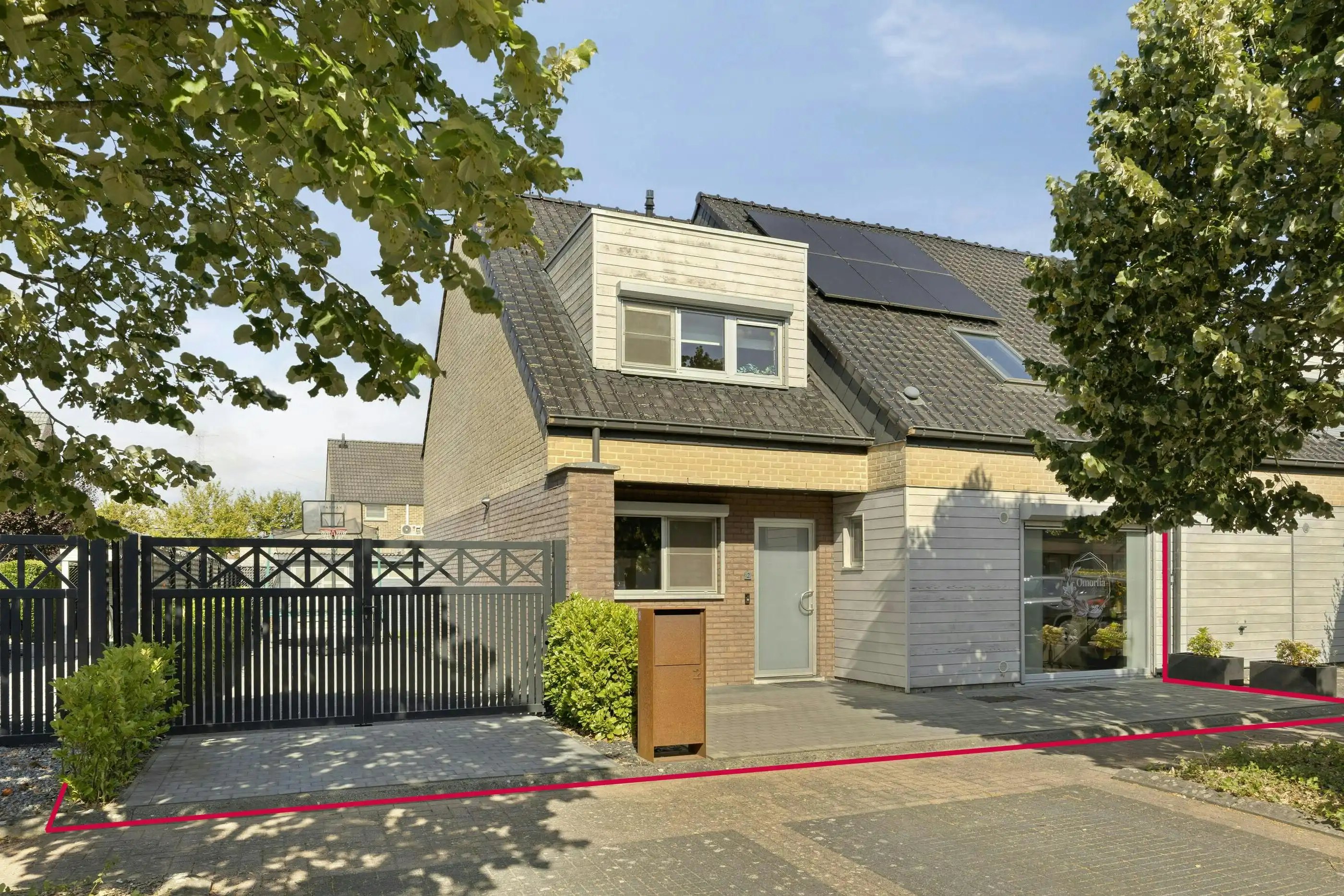 Stijlvolle woning met 3 slaapkamers  foto {{pictureIndex}}
