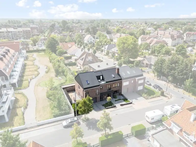 Verzorgde halfopen bebouwing met vele mogelijkheden te De Haan. foto 47