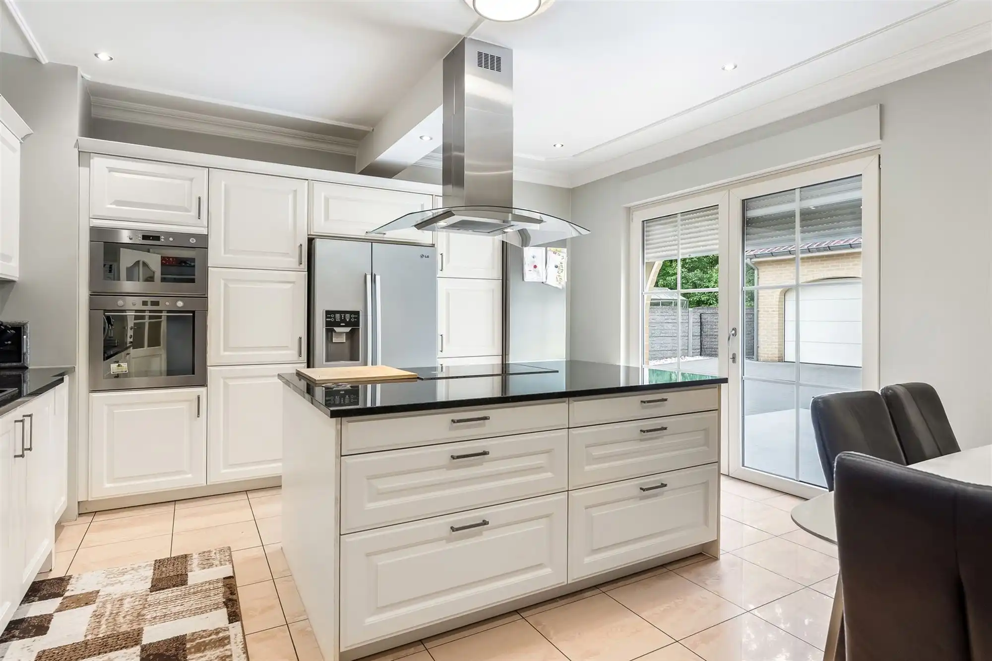 ZEER RUIME, GOED ONDERHOUDEN WONING (269M²) MET 4 SLAAPKAMERS EN RUIME GARAGE OP EEN PERCEEL VAN 10ARE TE BEVERLO foto 8