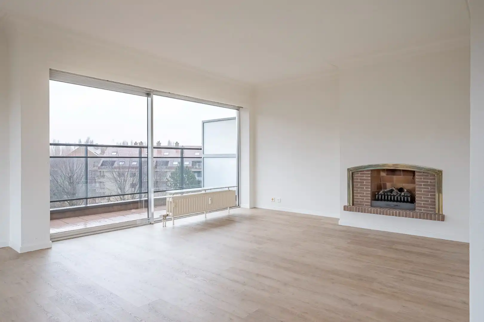 Gezellig en ruim hoekappartement met veel lichtinval en zonnige terrassen!  foto 4
