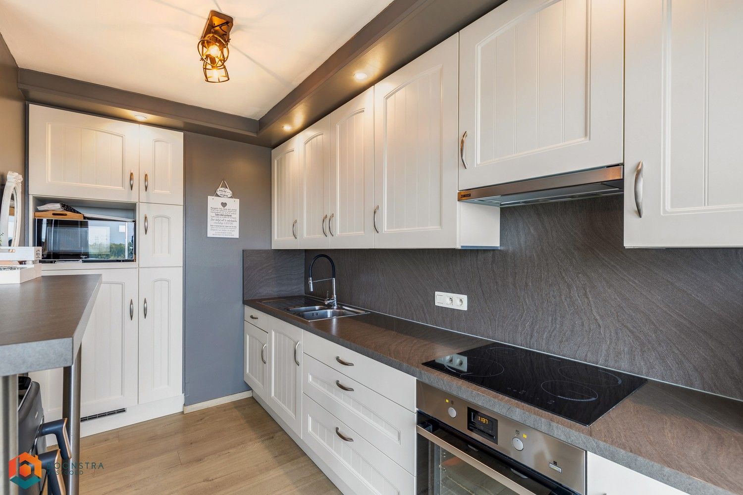 Gerenoveerd app. met 2 slpkrs en parking in Mechelen foto 9