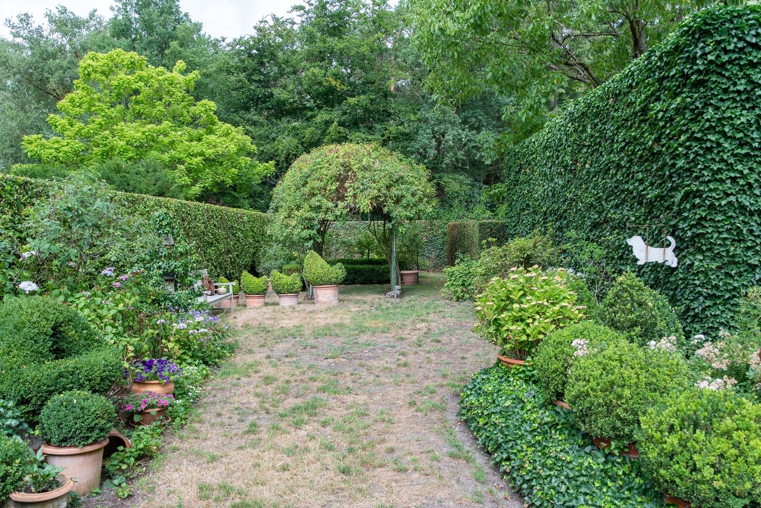 Karaktervolle burgerwoning met veel ruimte en authentieke details foto 5