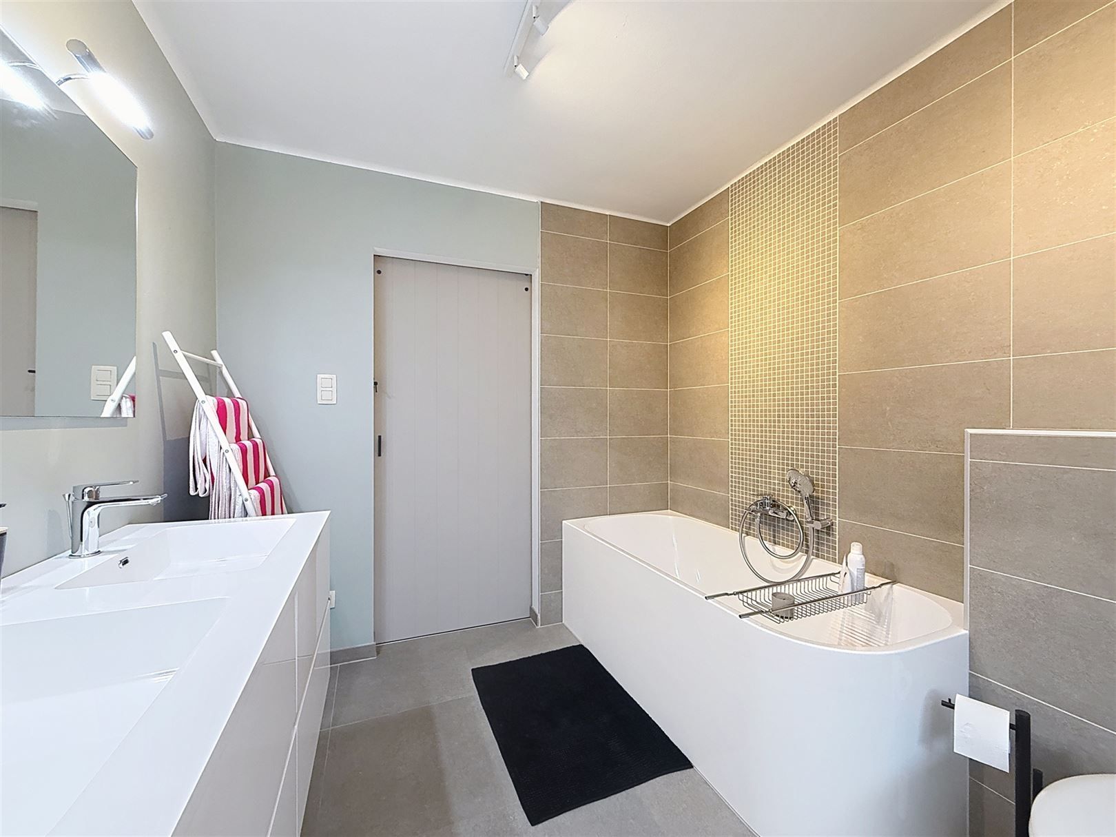 Instapklare woning 2 slpks, garage, tuin, 6a 64ca foto 20