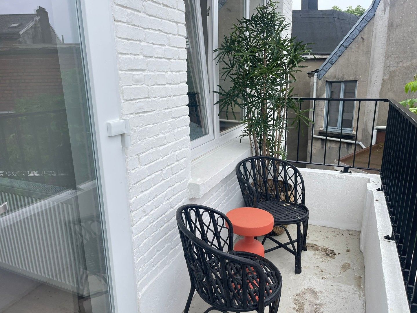 APPARTEMENT MET TERRAS IN ZURENBORG foto 3