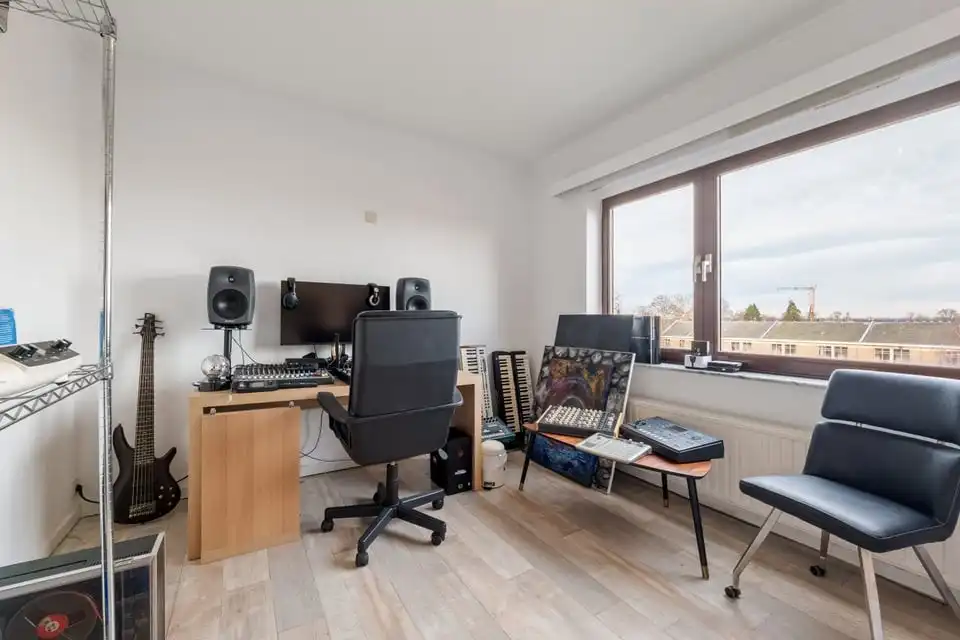 MOOI DAKAPPARTEMENT MET UNIEK TERRAS IN SINT-TRUIDEN foto 24