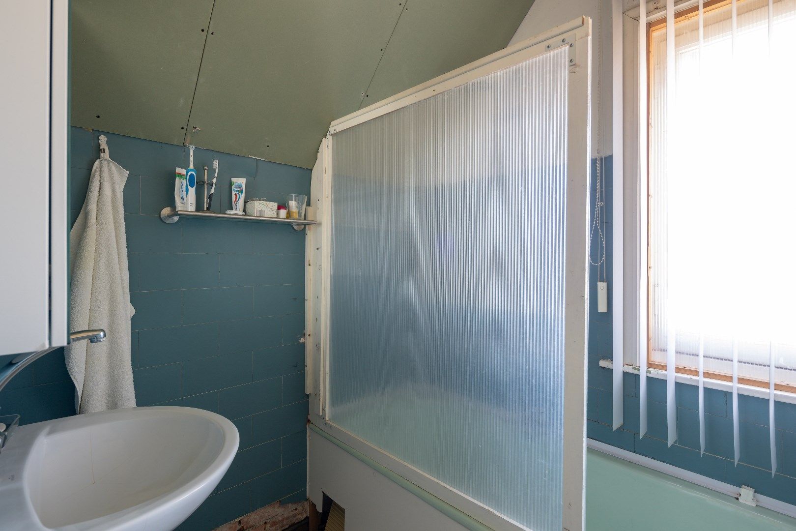 Ruime woning op een prachtig perceel te koop! foto 15