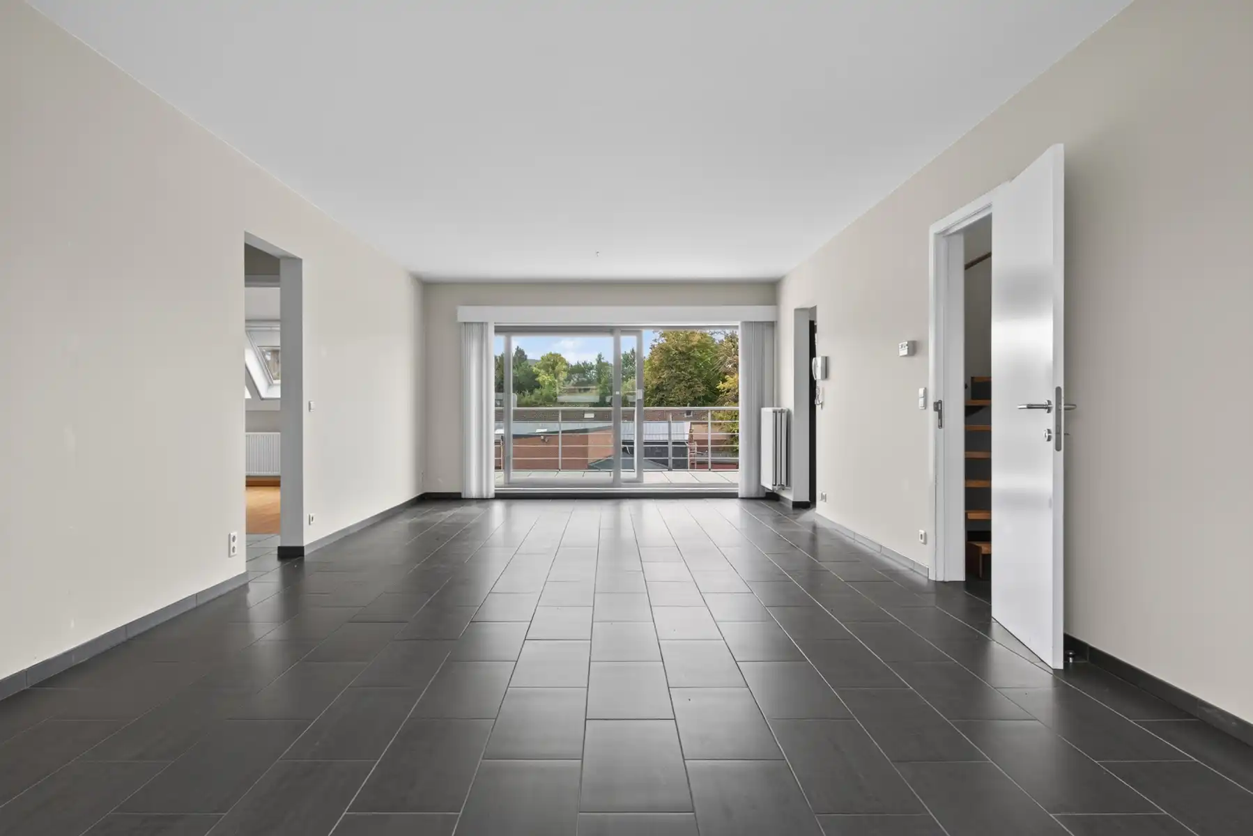 PENTHOUSE 4 SLK + ZONNIG TERRAS + RUIME PARKING + KELDER  foto 2